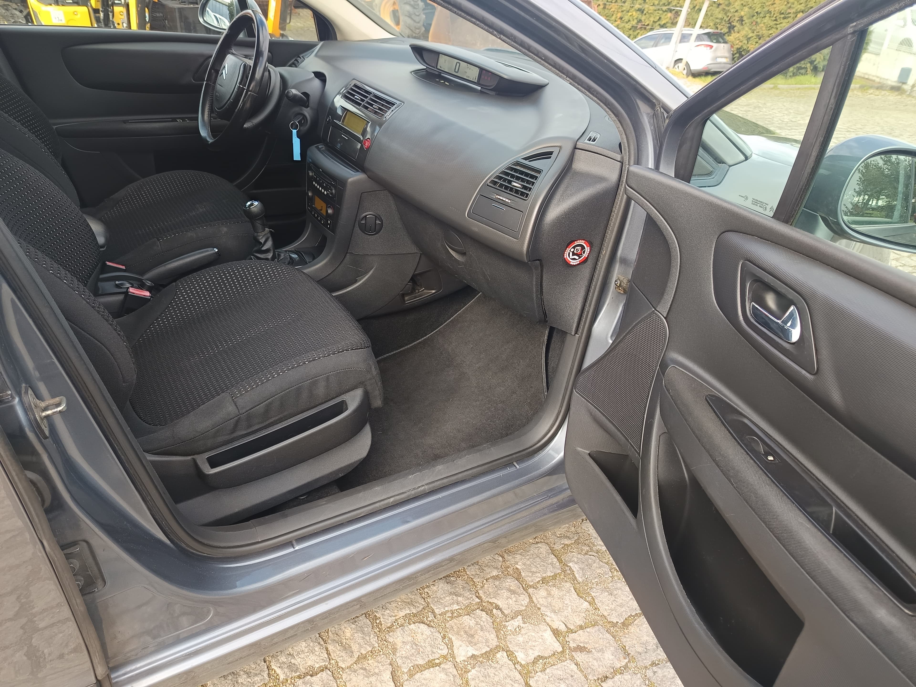Citroën C4 · Ano 2009 — image 28
