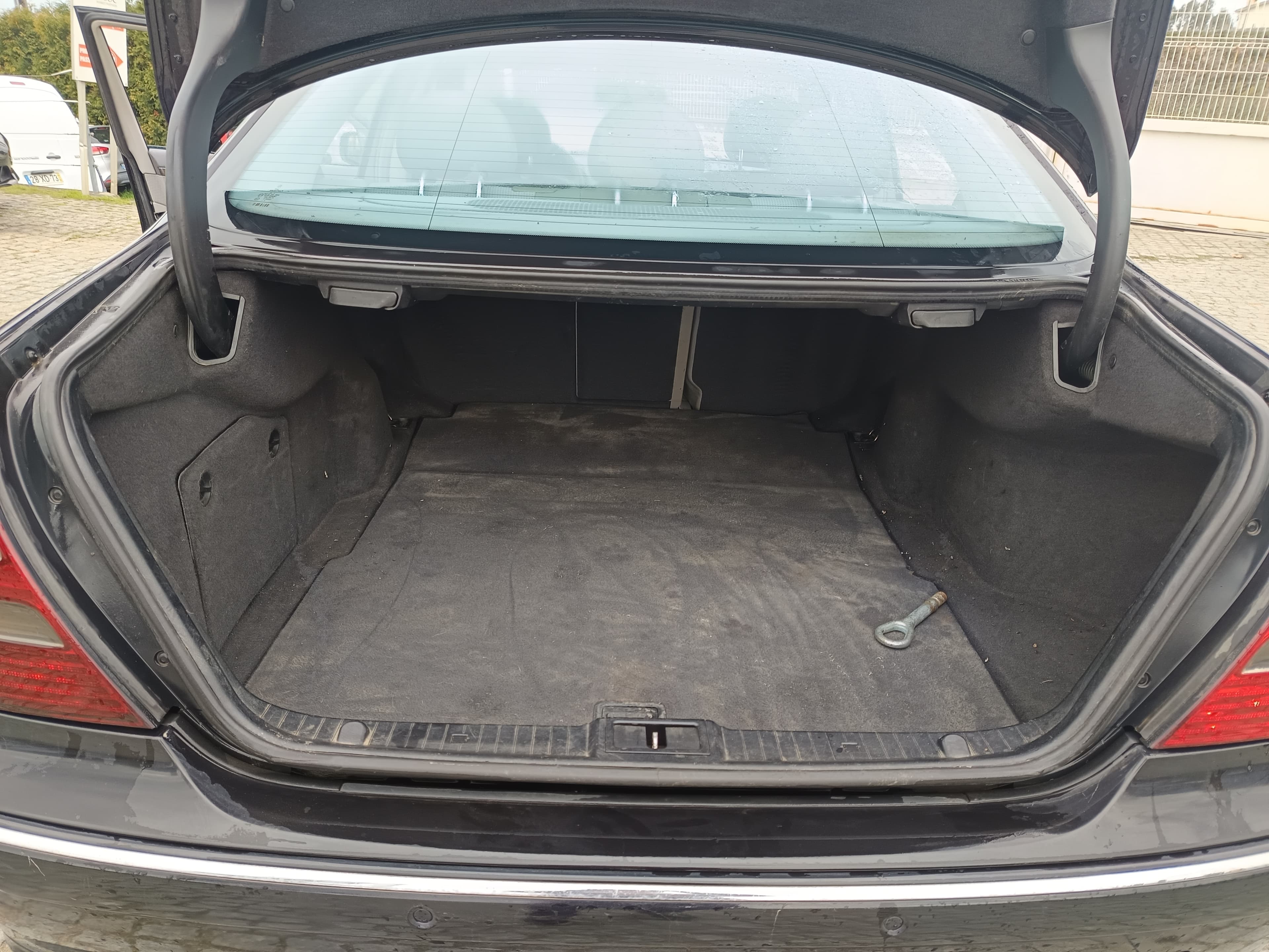 Mercedes-Benz E 220 · Ano 2004 — imagen 26