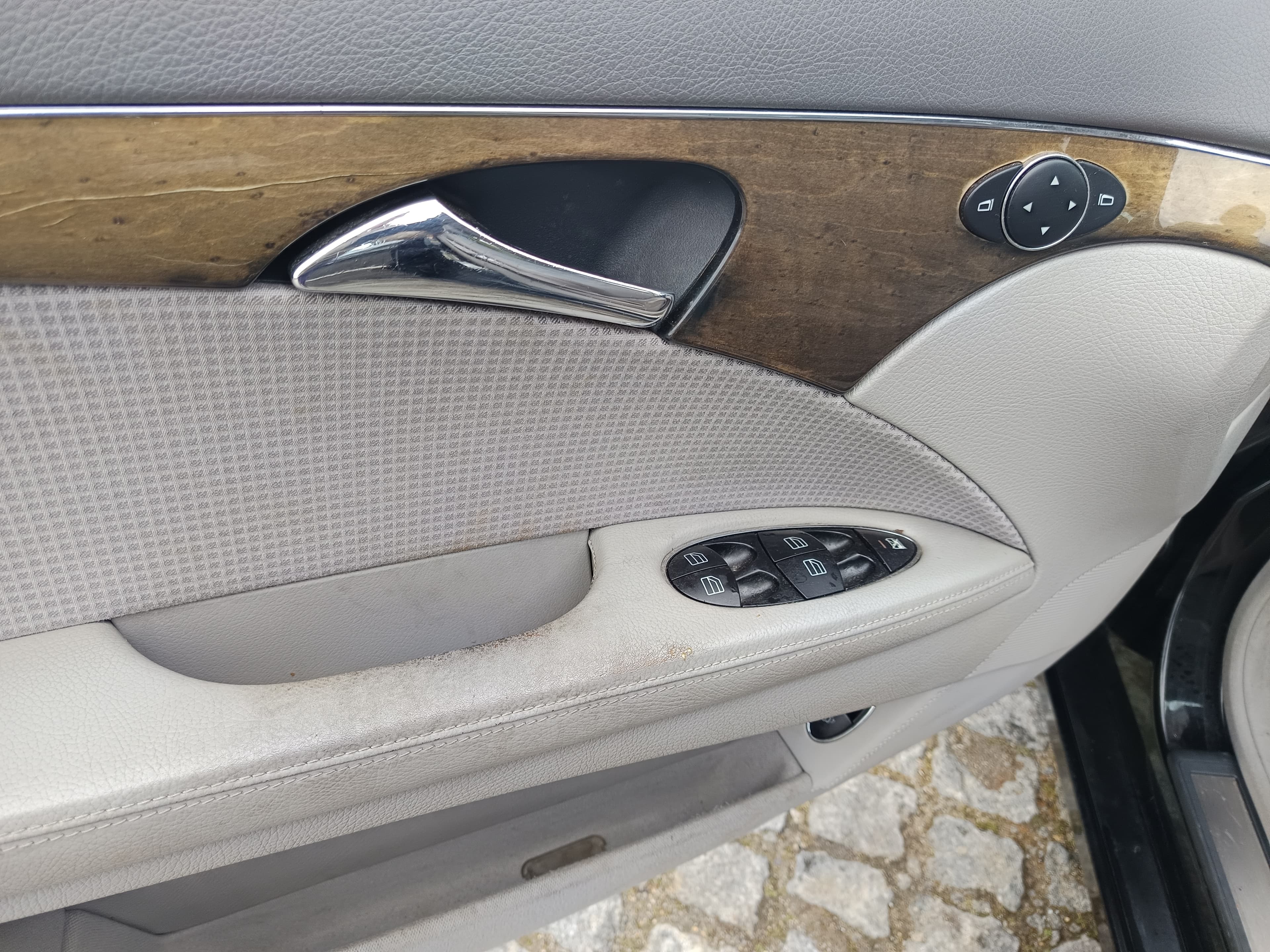 Mercedes-Benz E 220 · Ano 2004 — imagen 31