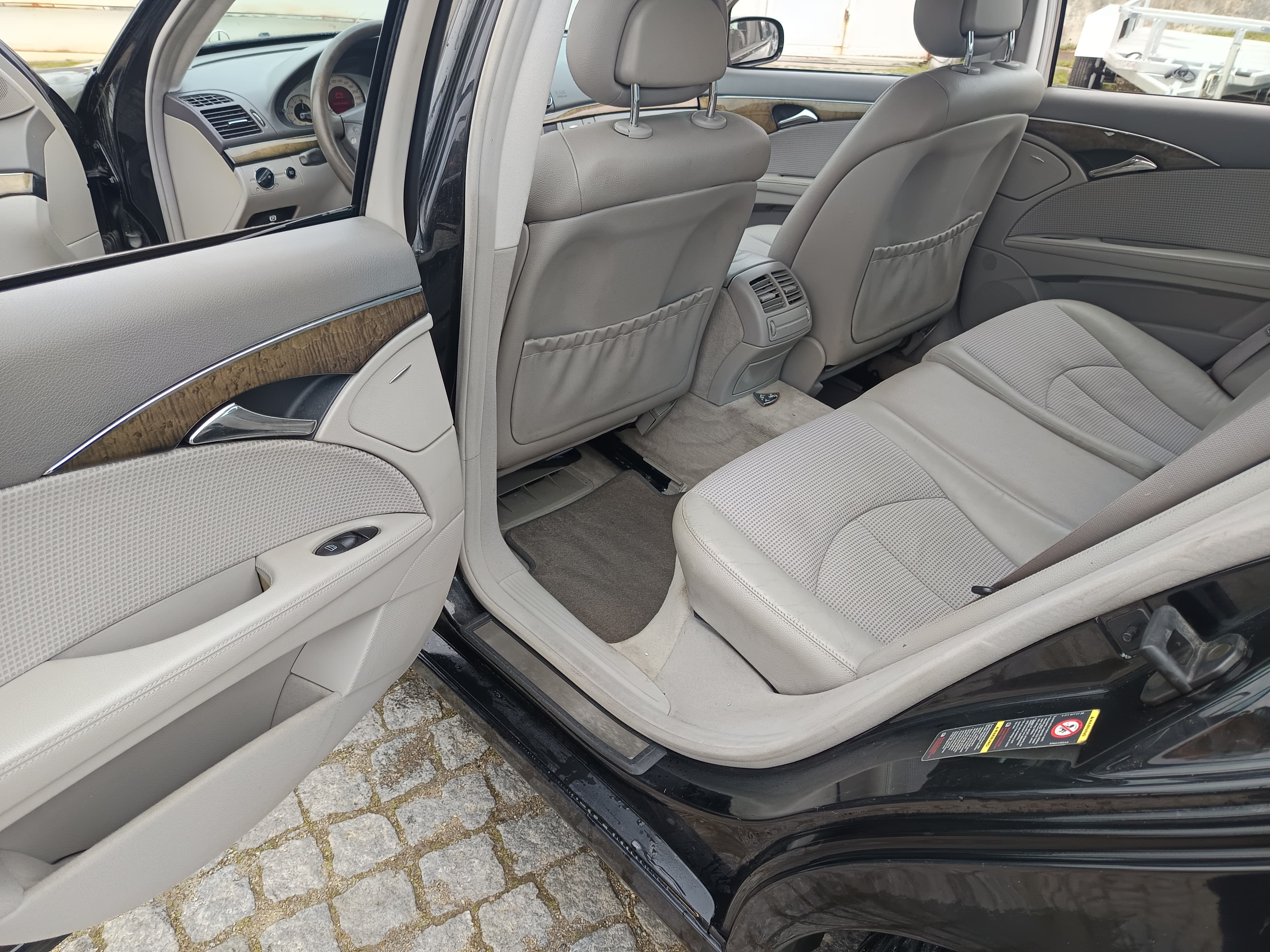 Mercedes-Benz E 220 · Ano 2004 — imagen 27
