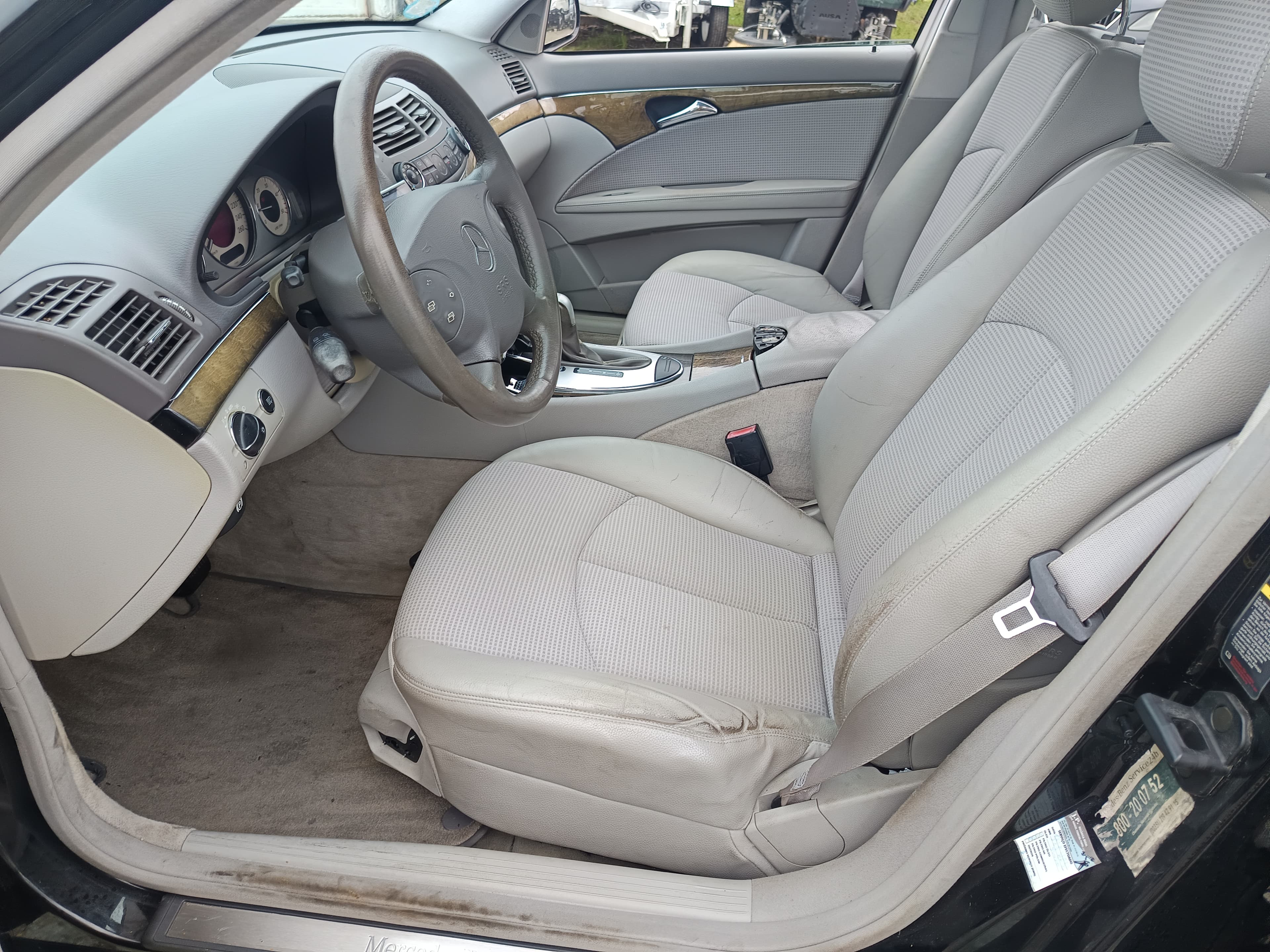 Mercedes-Benz E 220 · Ano 2004 — imagen 32