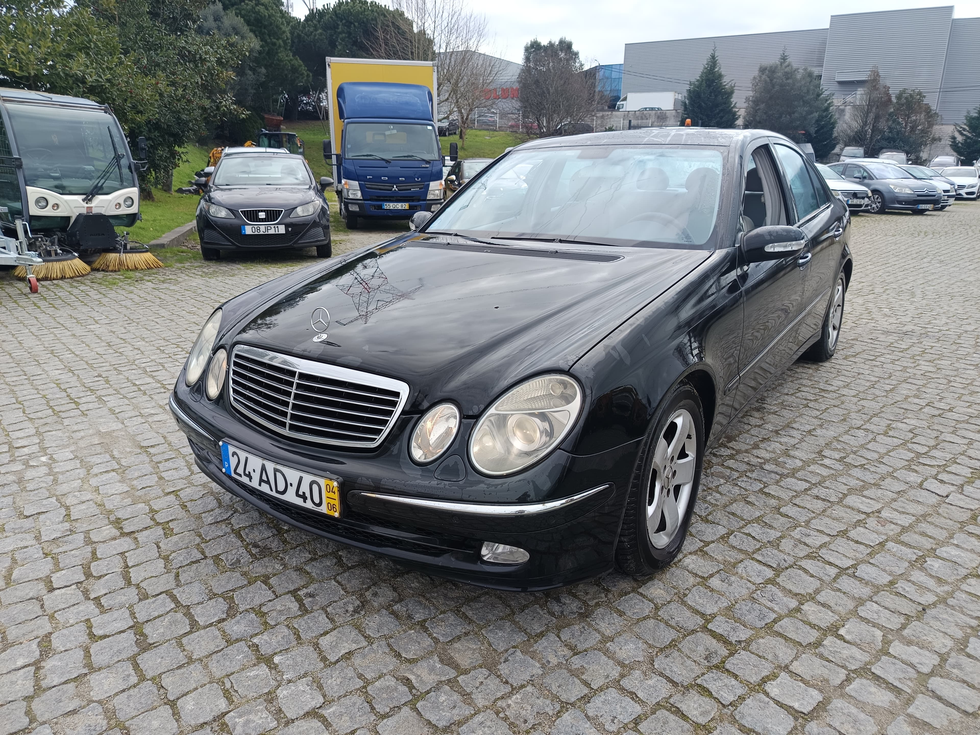 Mercedes-Benz E 220 · Ano 2004 — imagen 1