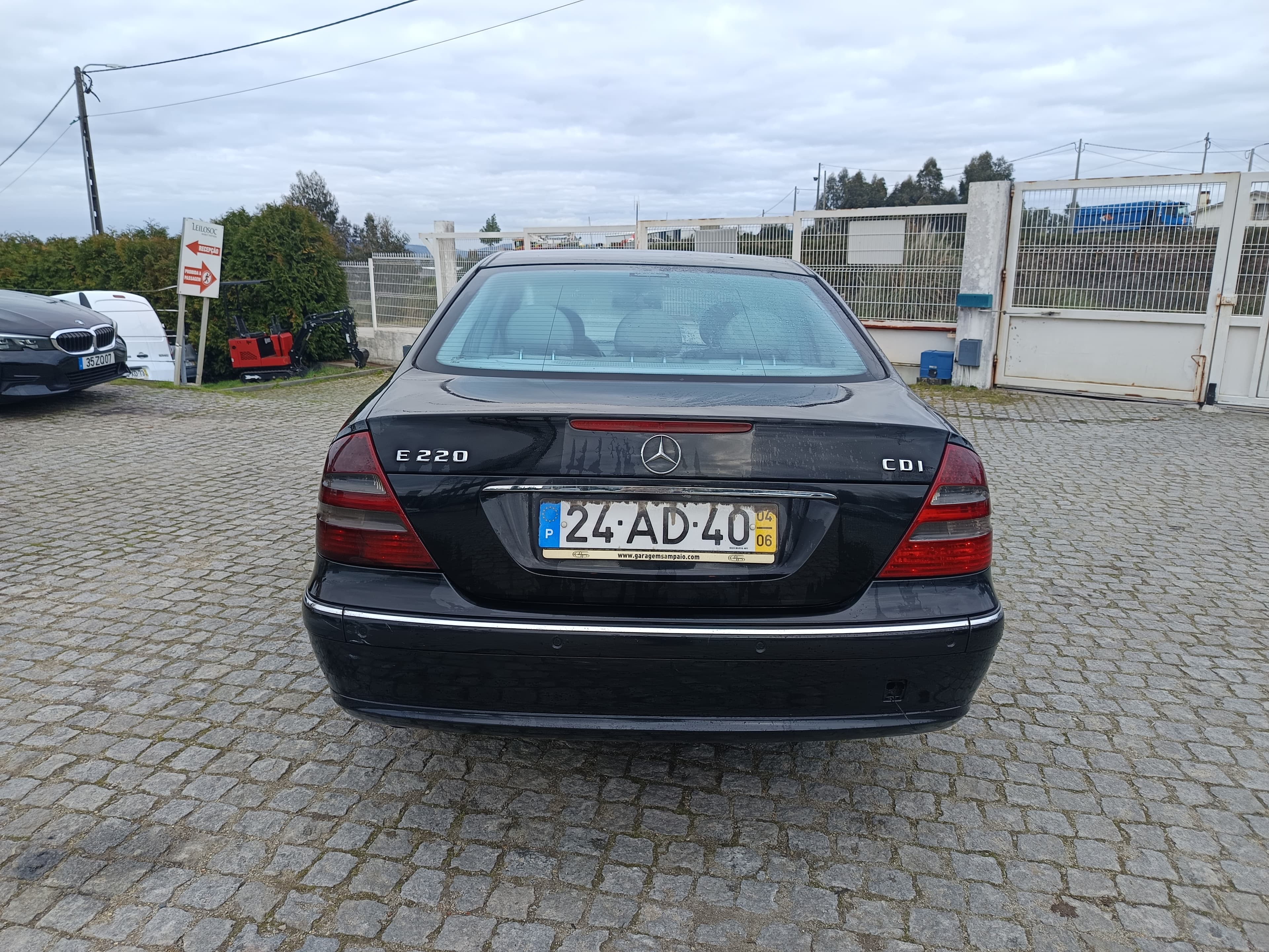 Mercedes-Benz E 220 · Ano 2004 — imagen 6