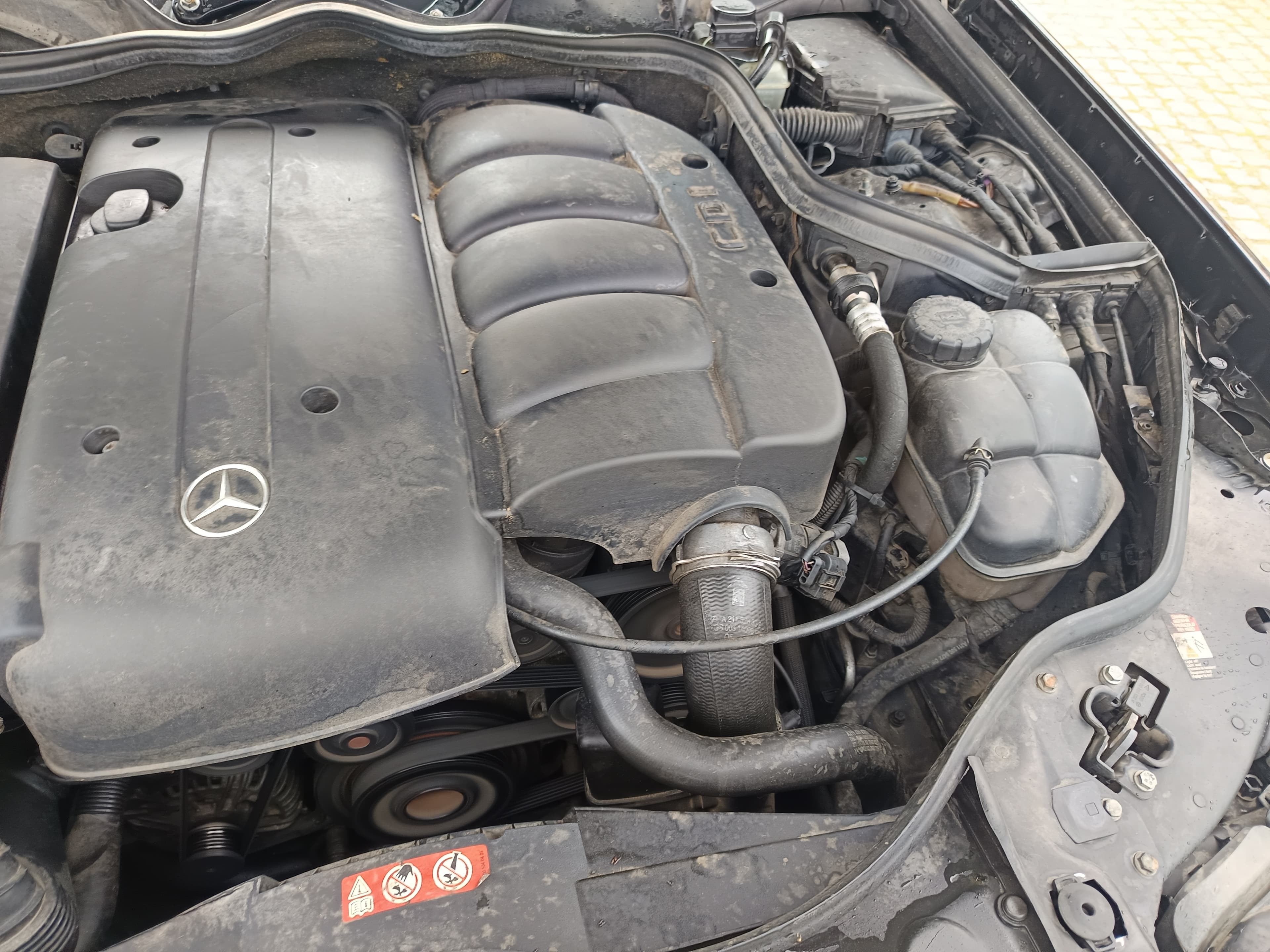 Mercedes-Benz E 220 · Ano 2004 — imagen 18