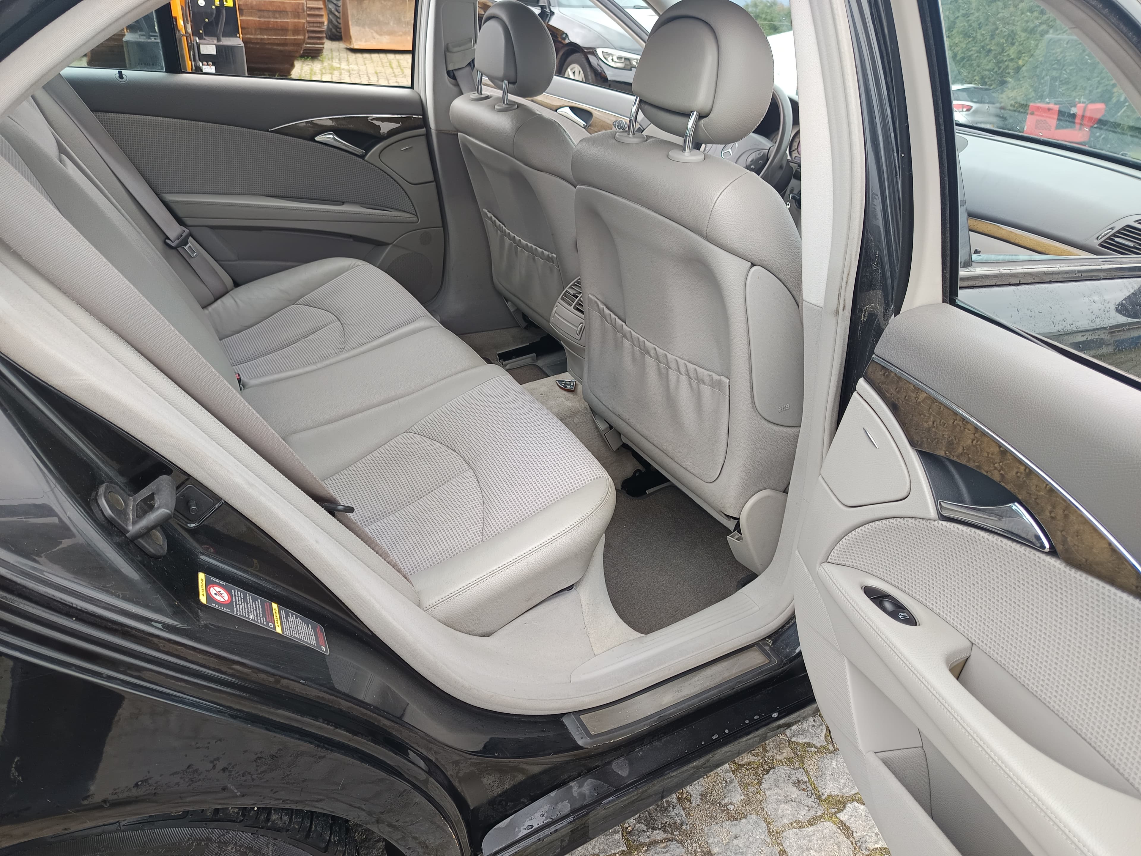 Mercedes-Benz E 220 · Ano 2004 — imagen 19