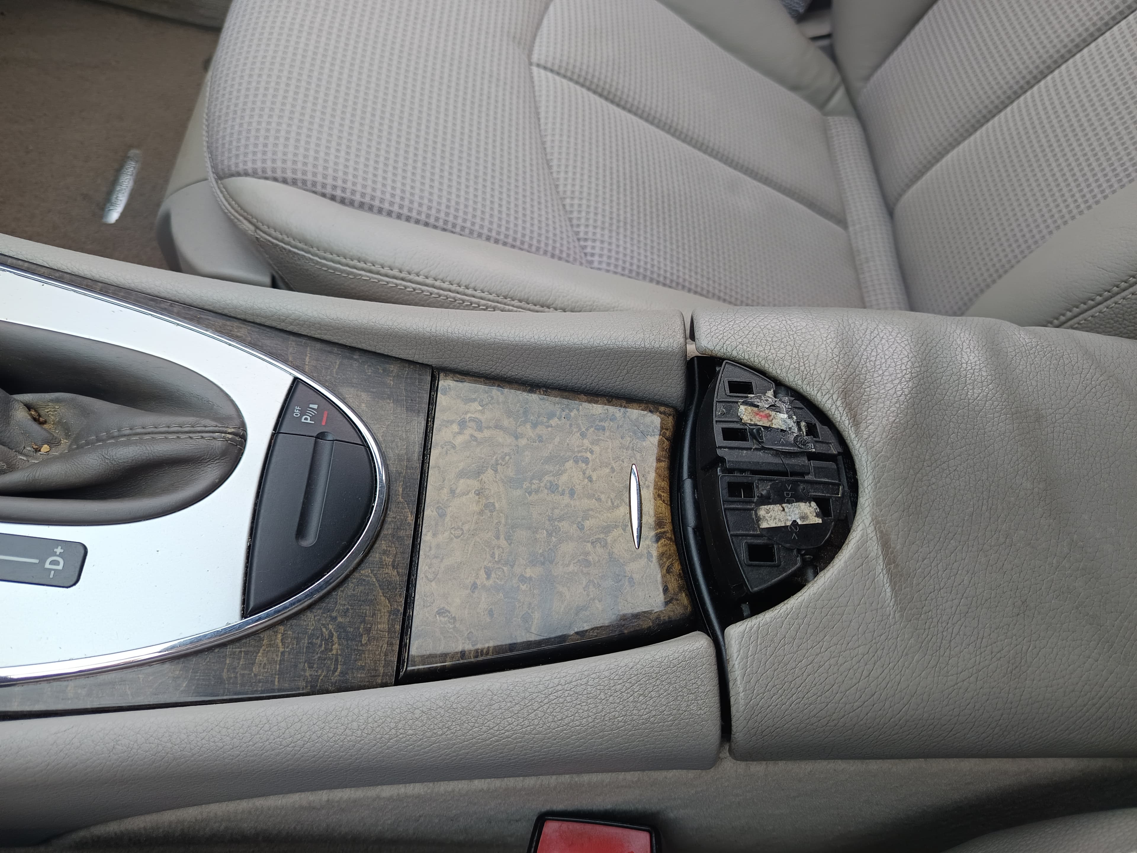 Mercedes-Benz E 220 · Ano 2004 — imagen 39
