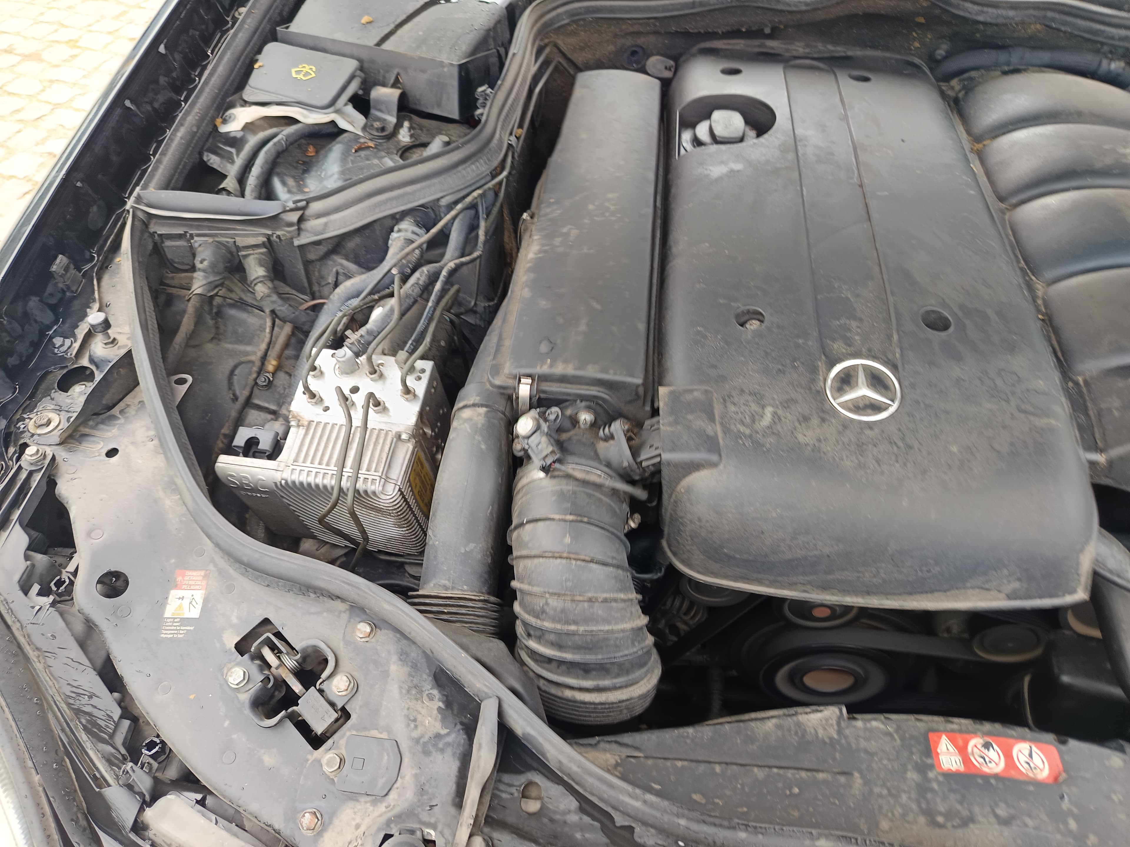 Mercedes-Benz E 220 · Ano 2004 — imagen 17