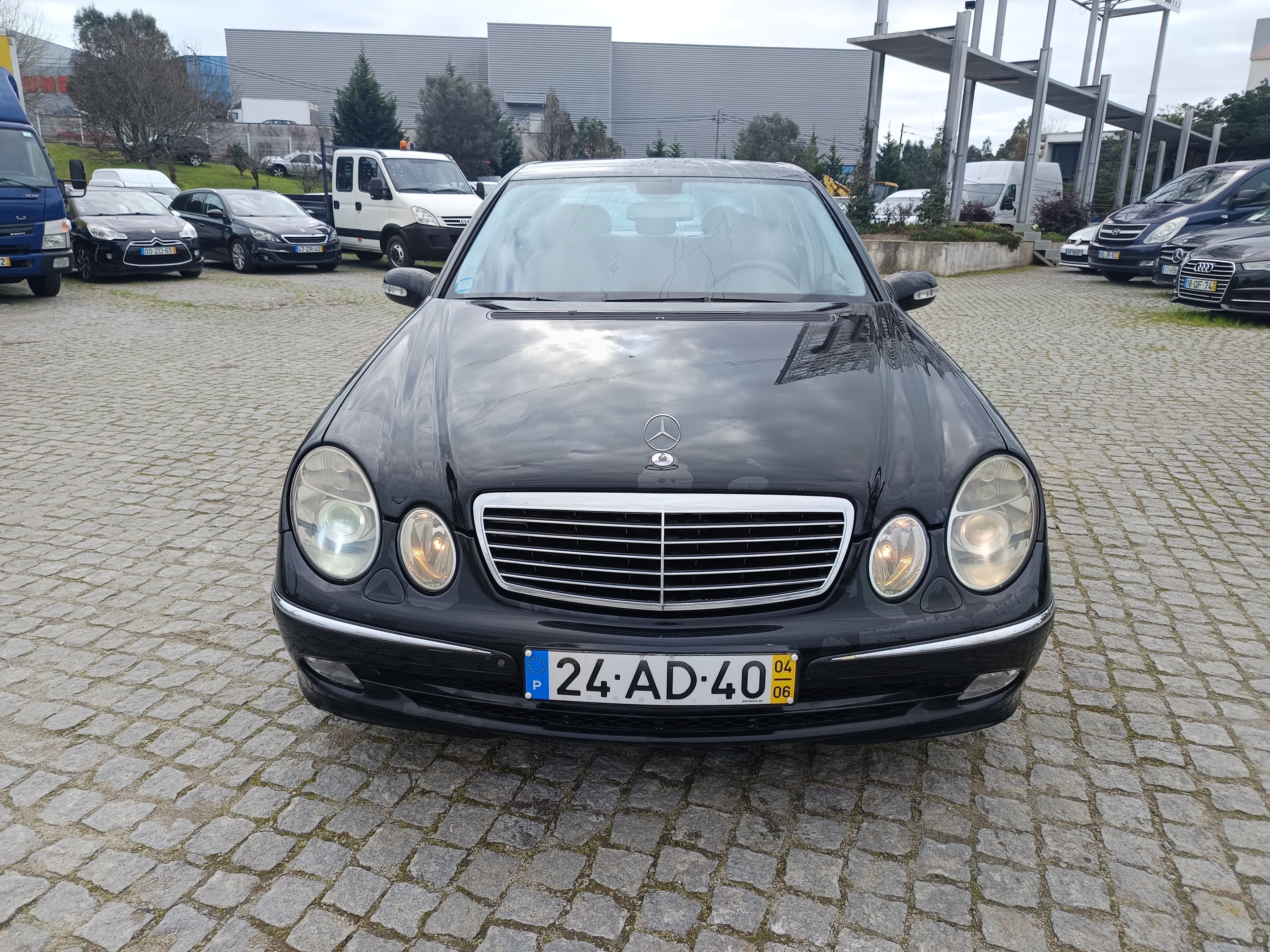 Mercedes-Benz E 220 · Ano 2004 — imagen 2