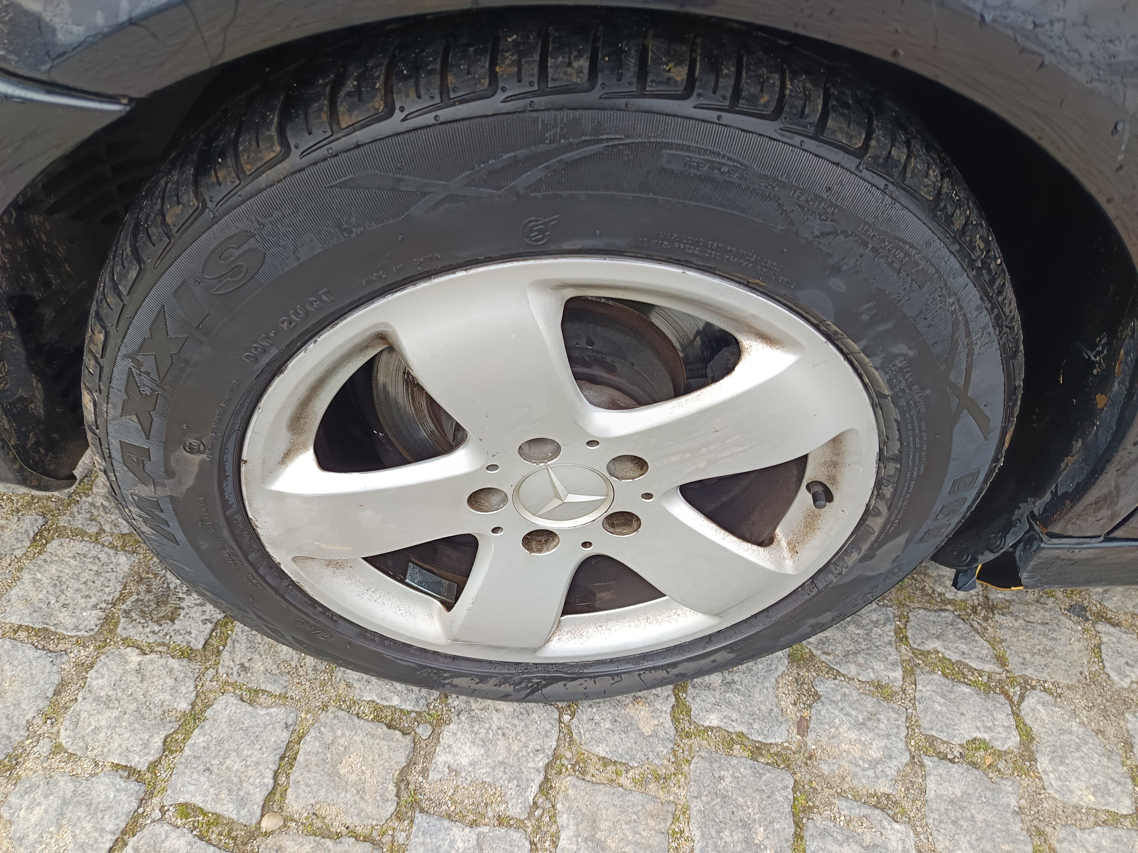 Mercedes-Benz E 220 · Ano 2004 — imagen 11