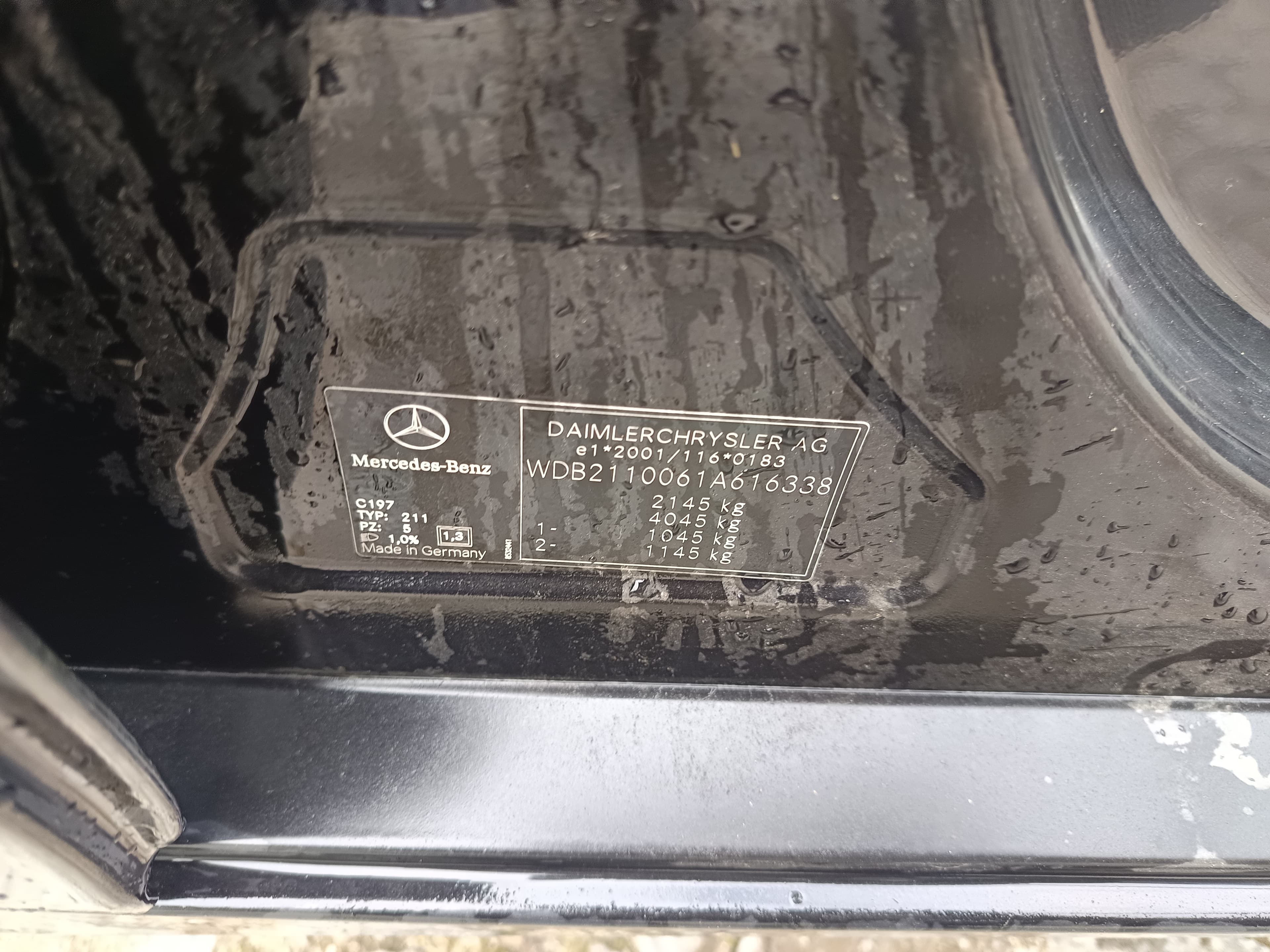 Mercedes-Benz E 220 · Ano 2004 — imagen 25