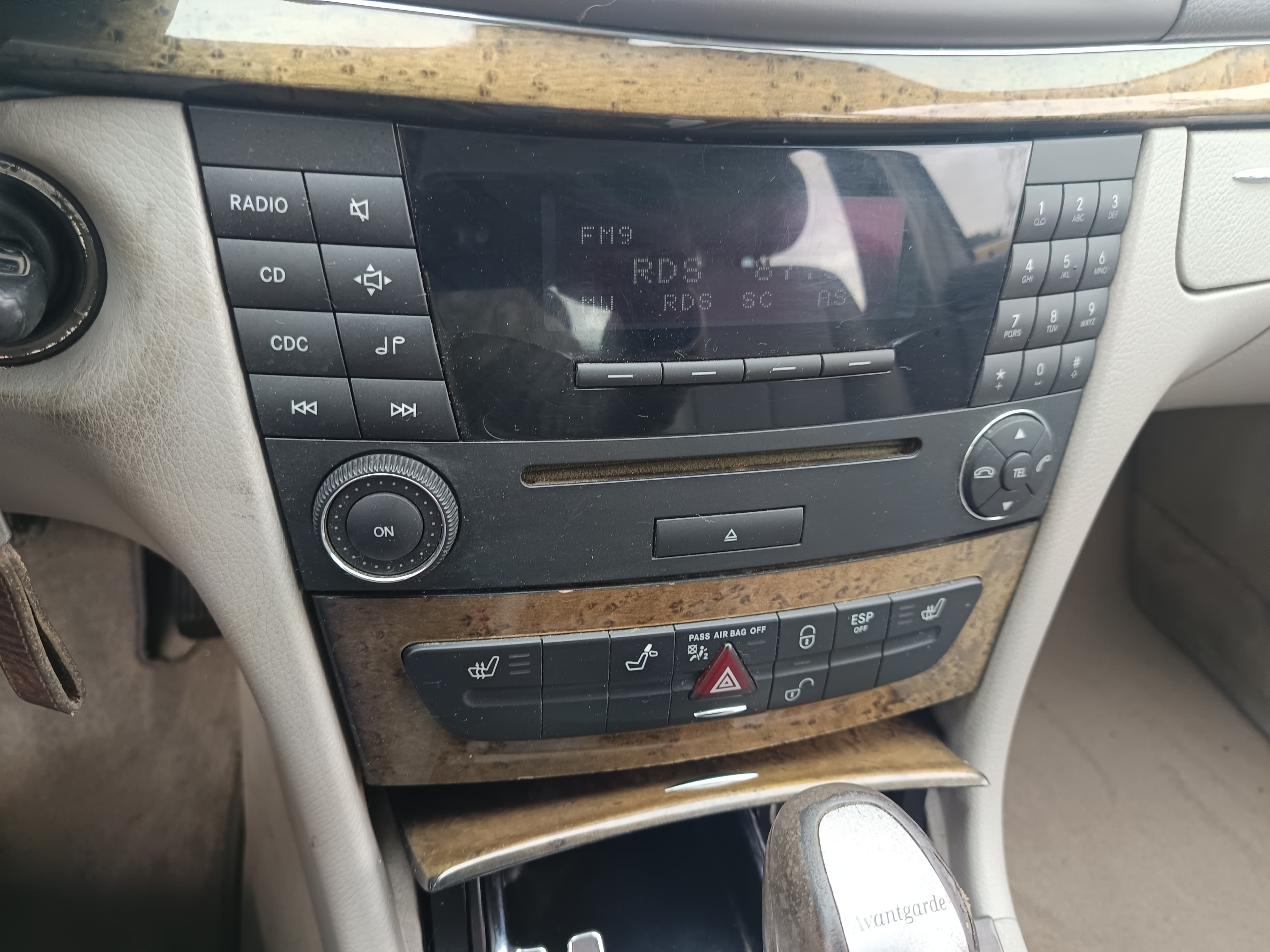 Mercedes-Benz E 220 · Ano 2004 — imagen 37