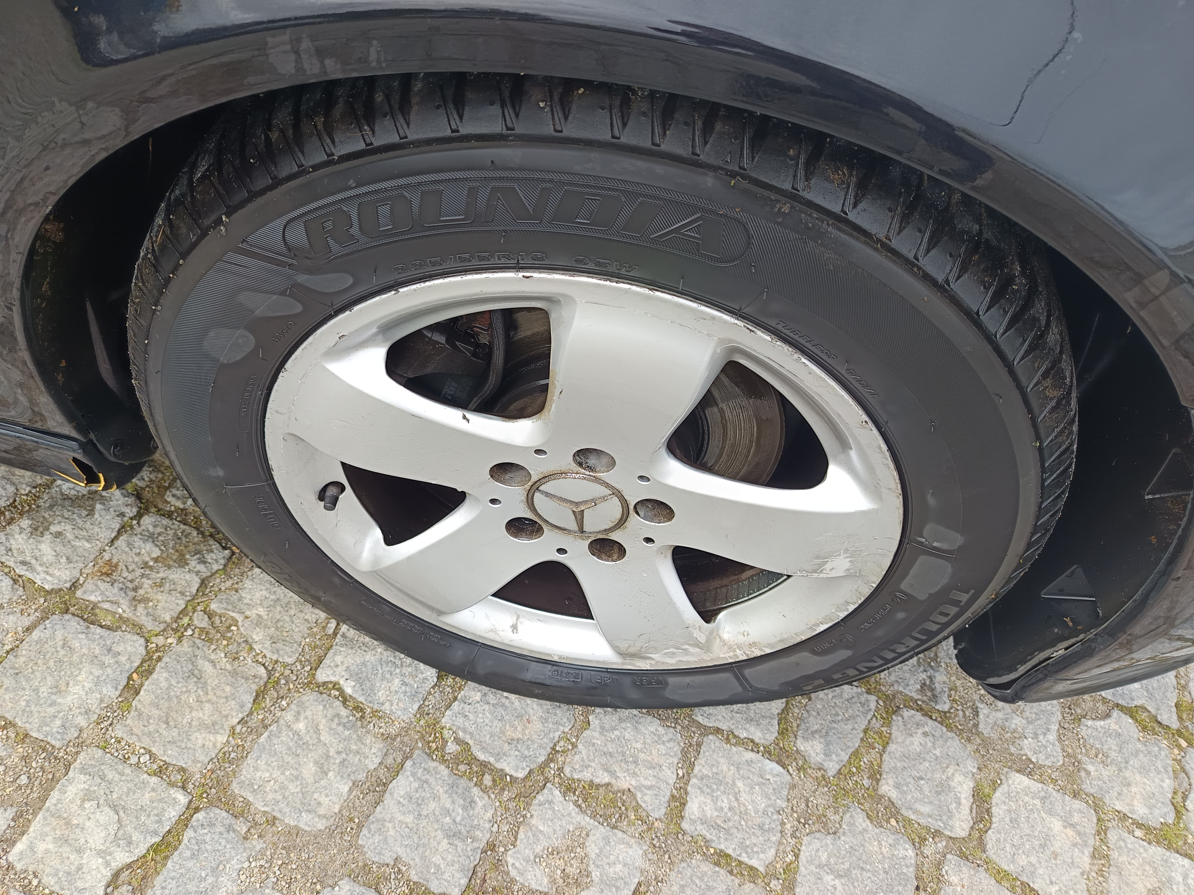 Mercedes-Benz E 220 · Ano 2004 — imagen 9