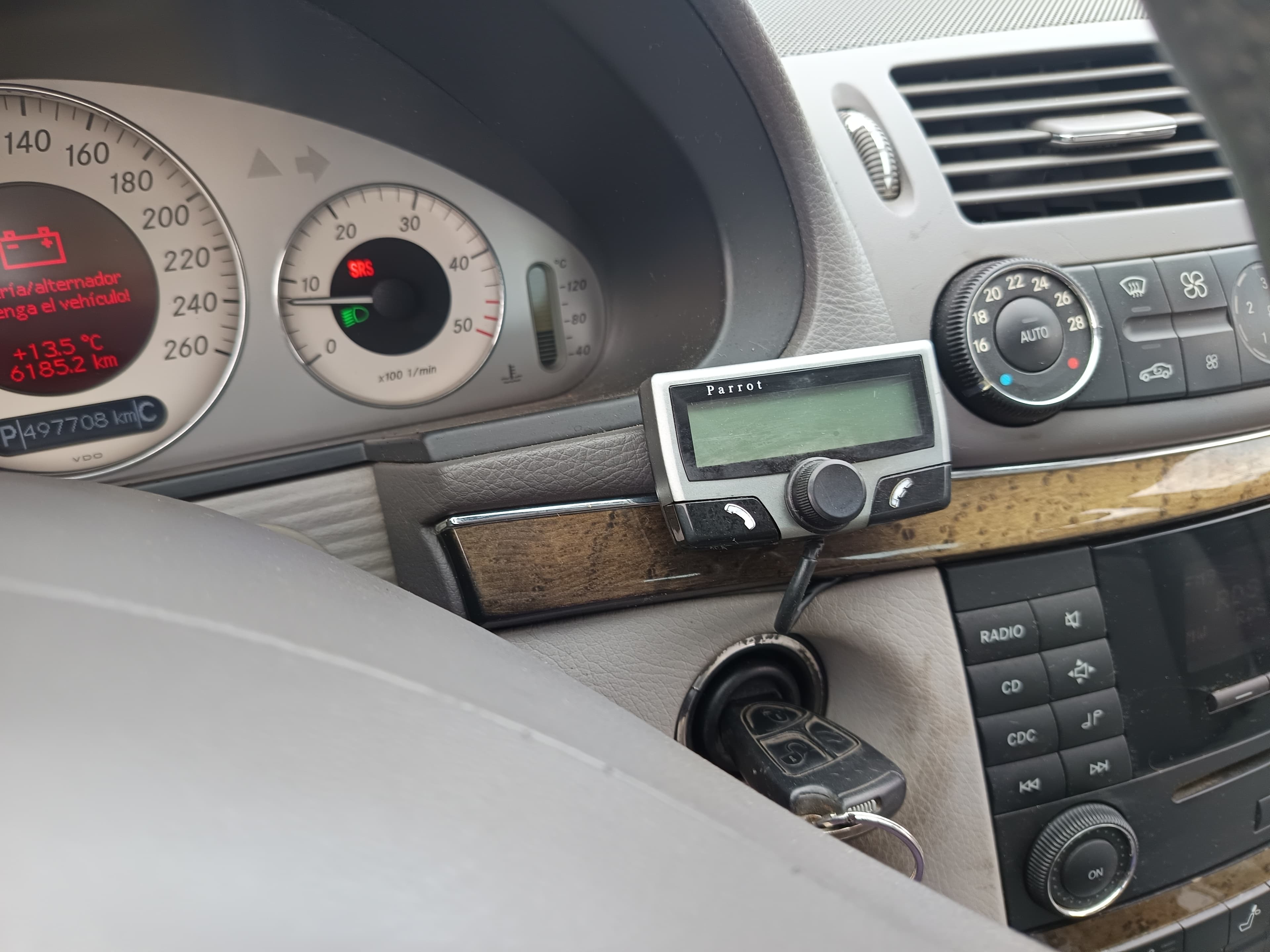 Mercedes-Benz E 220 · Ano 2004 — imagen 42