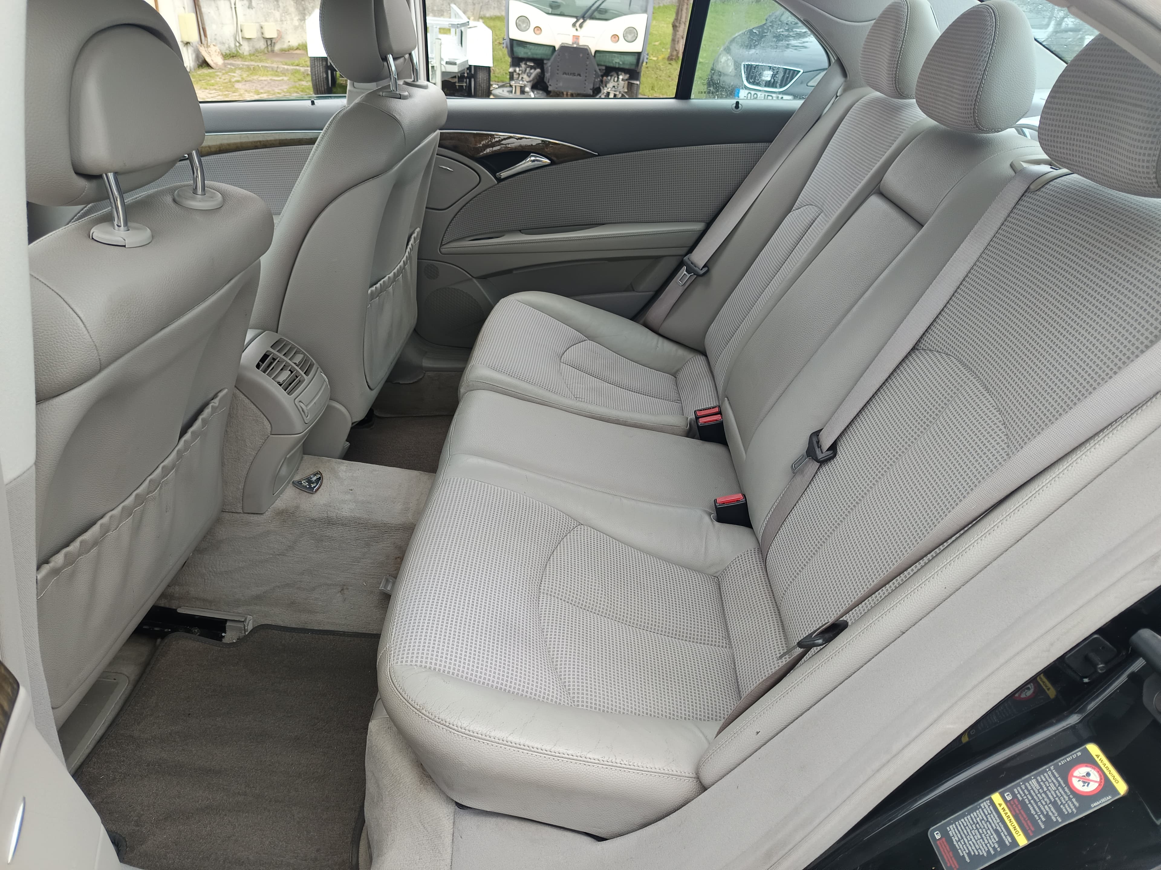 Mercedes-Benz E 220 · Ano 2004 — imagen 29