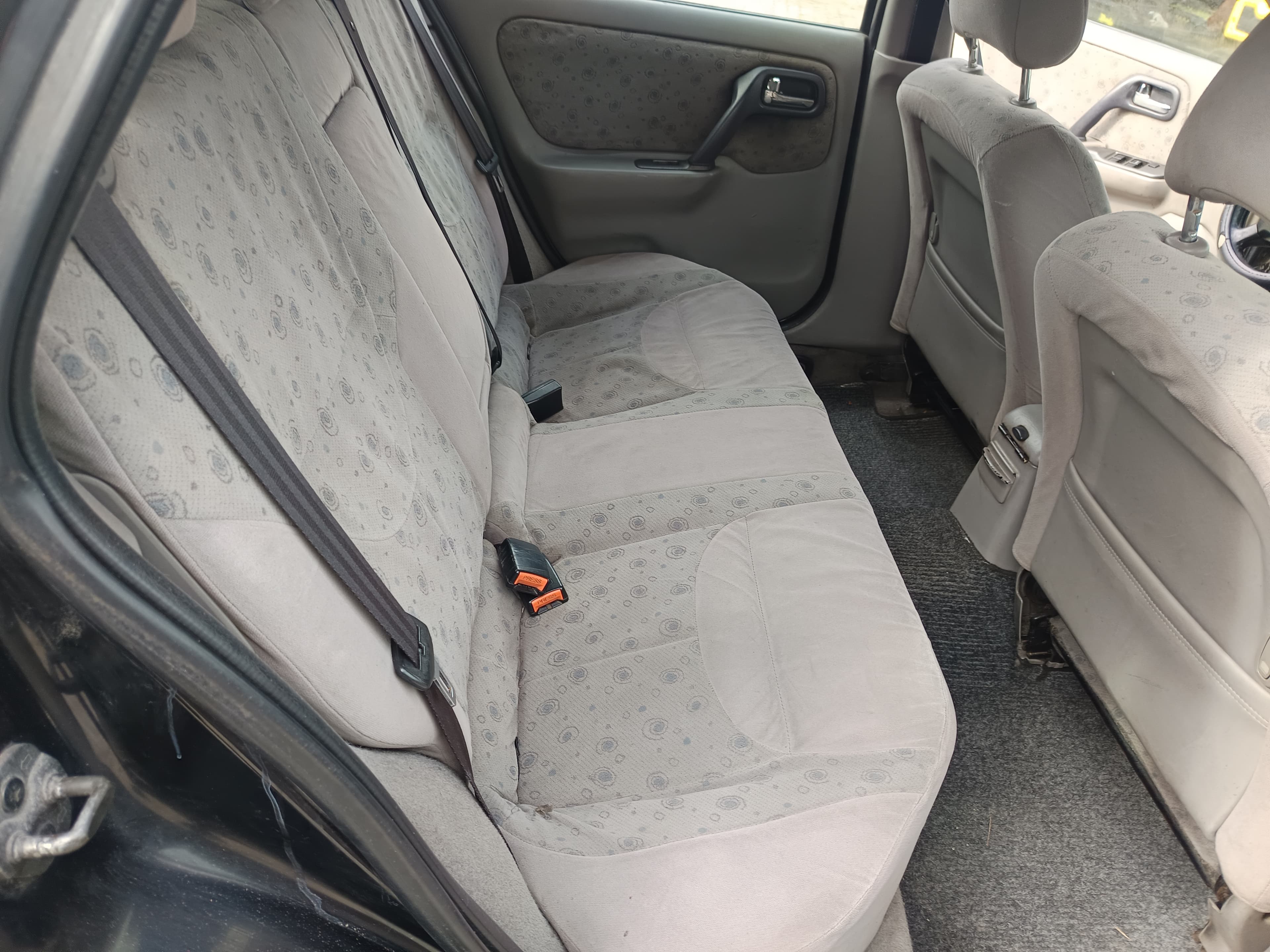 Nissan Primera · Ano 2000 — imagem 24