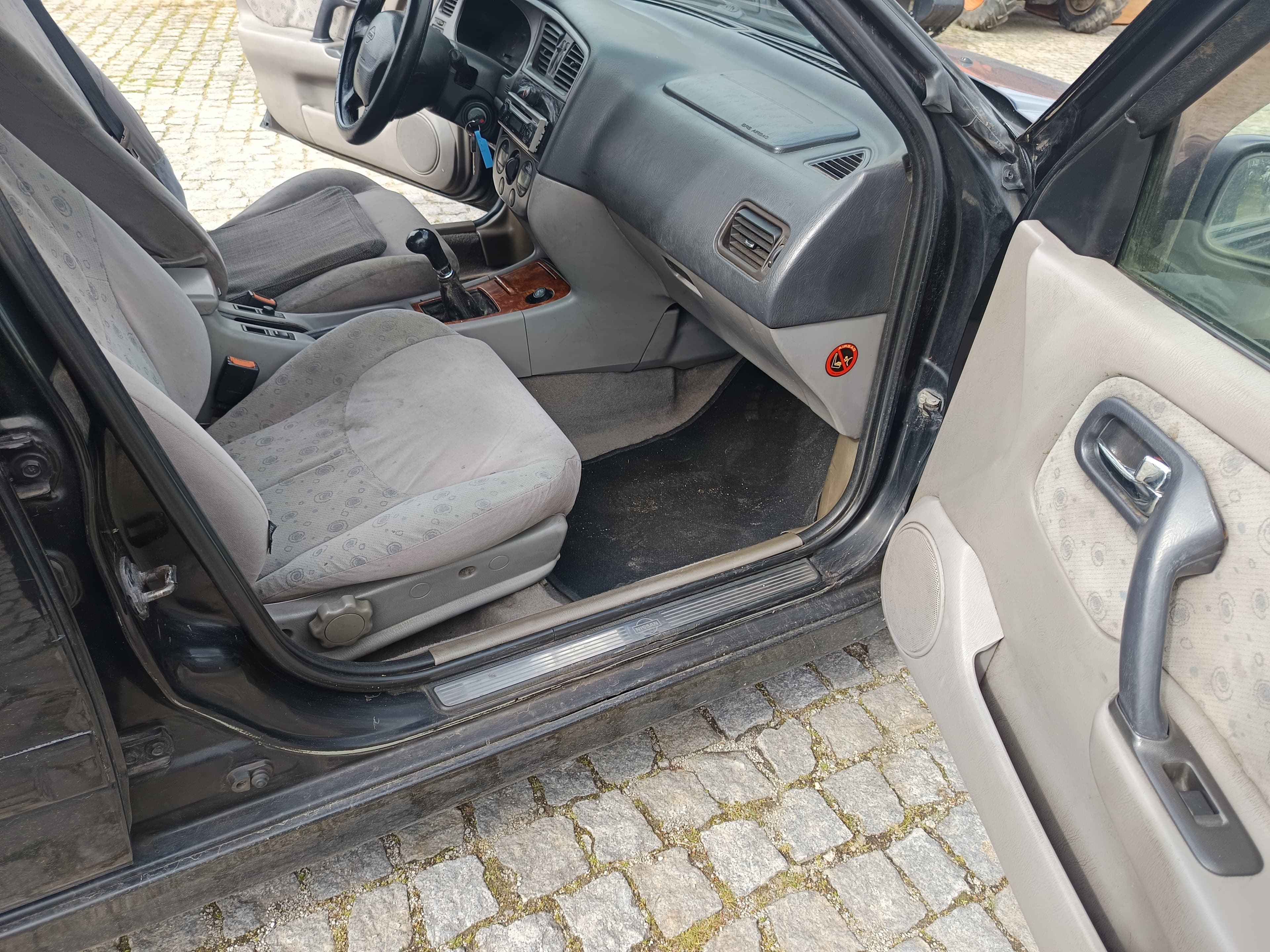 Nissan Primera · Ano 2000 — imagem 25