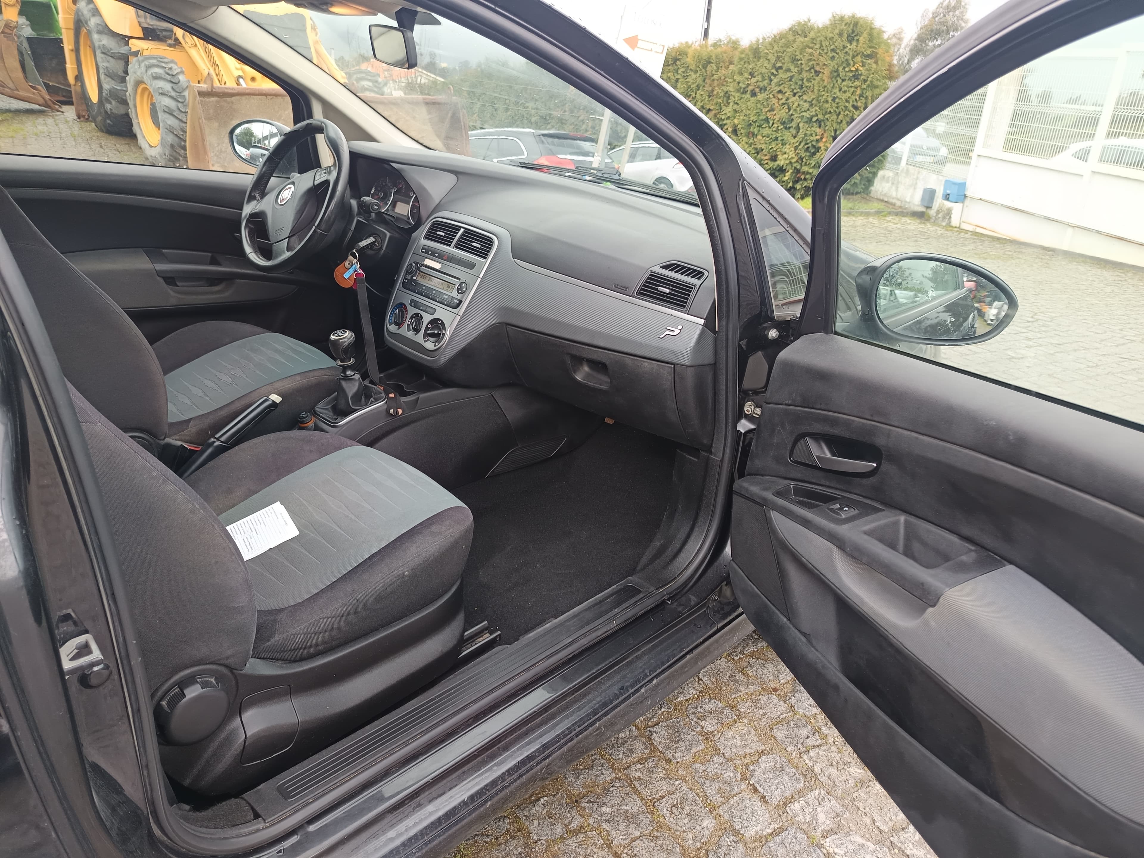 Fiat Punto · Ano 2009 — imagem 29