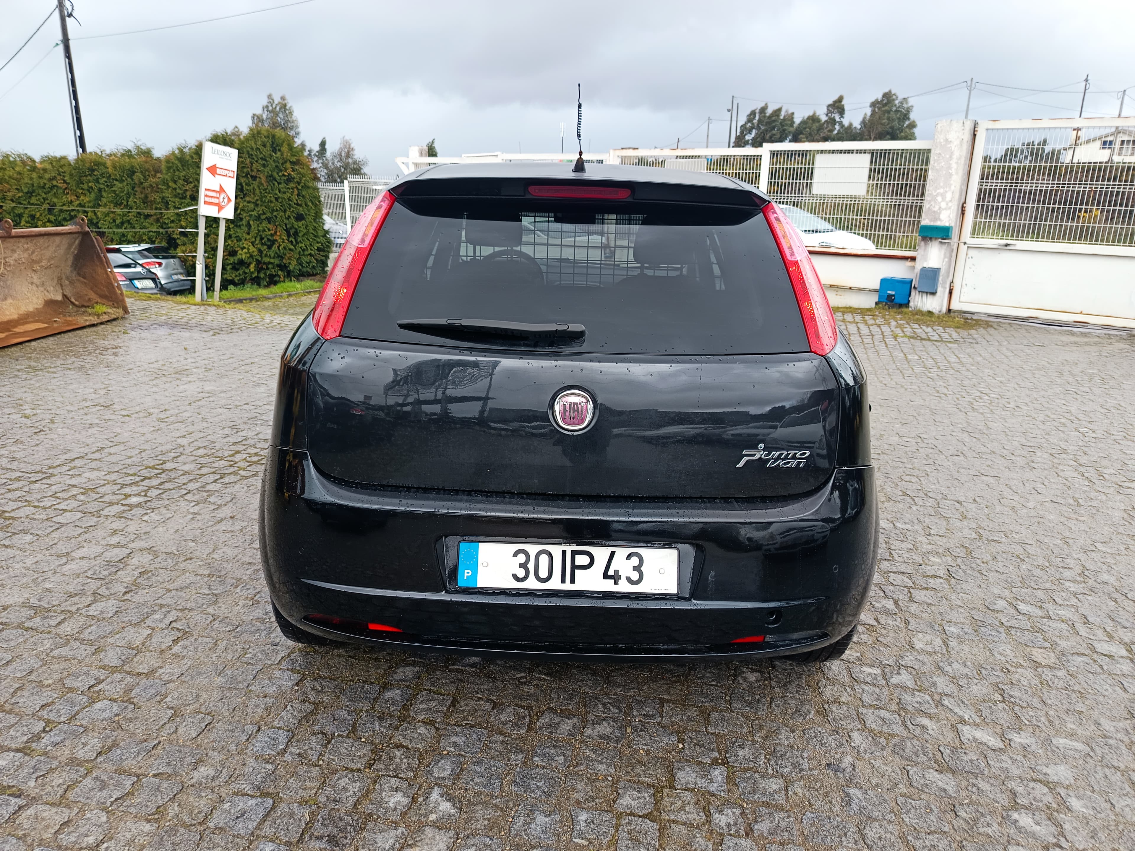 Fiat Punto · Ano 2009 — imagem 5