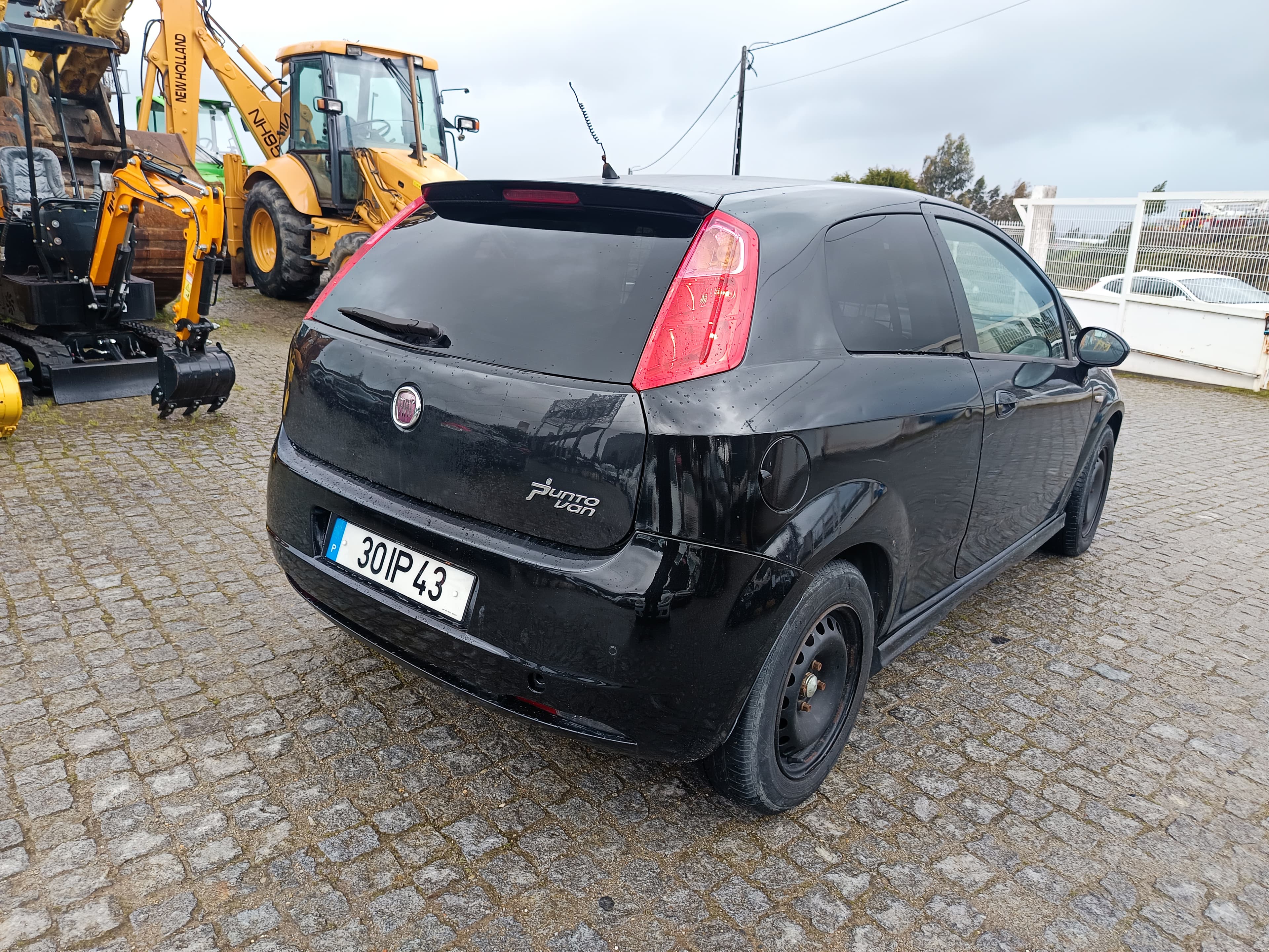 Fiat Punto · Ano 2009 — imagem 4