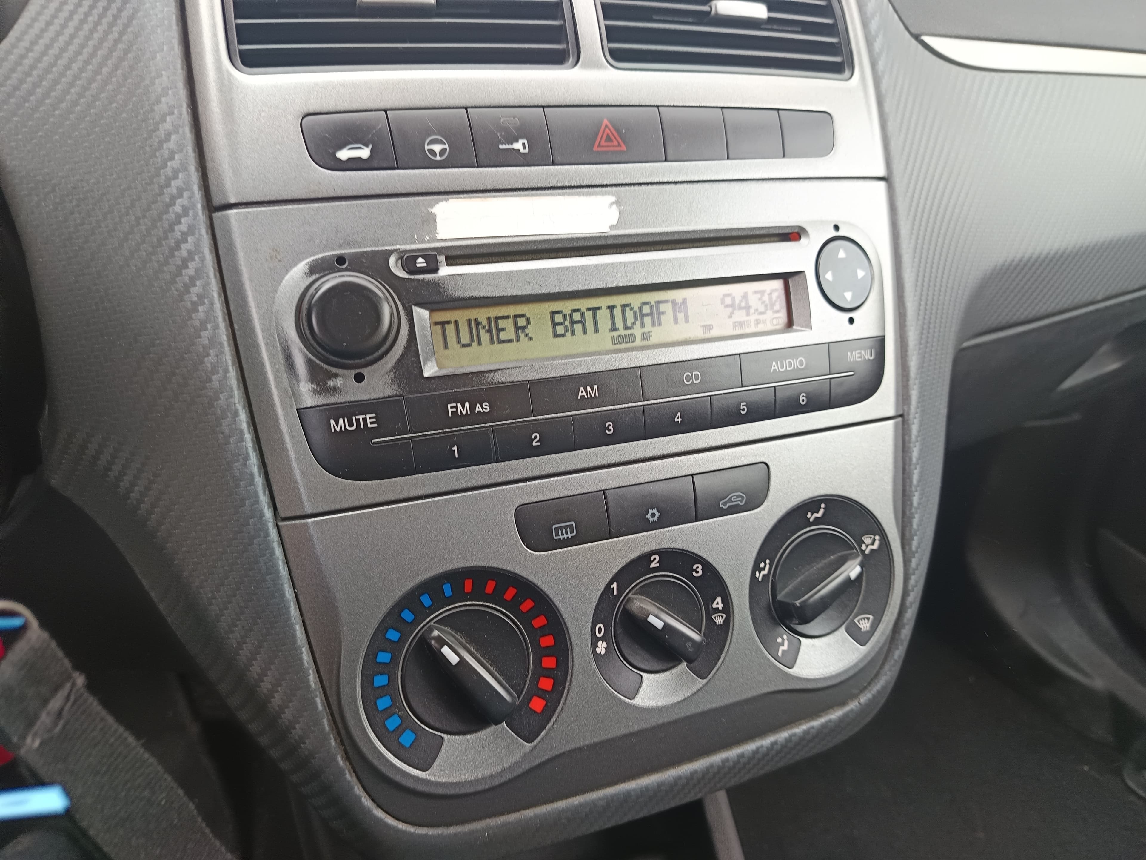 Fiat Punto · Ano 2009 — imagem 28