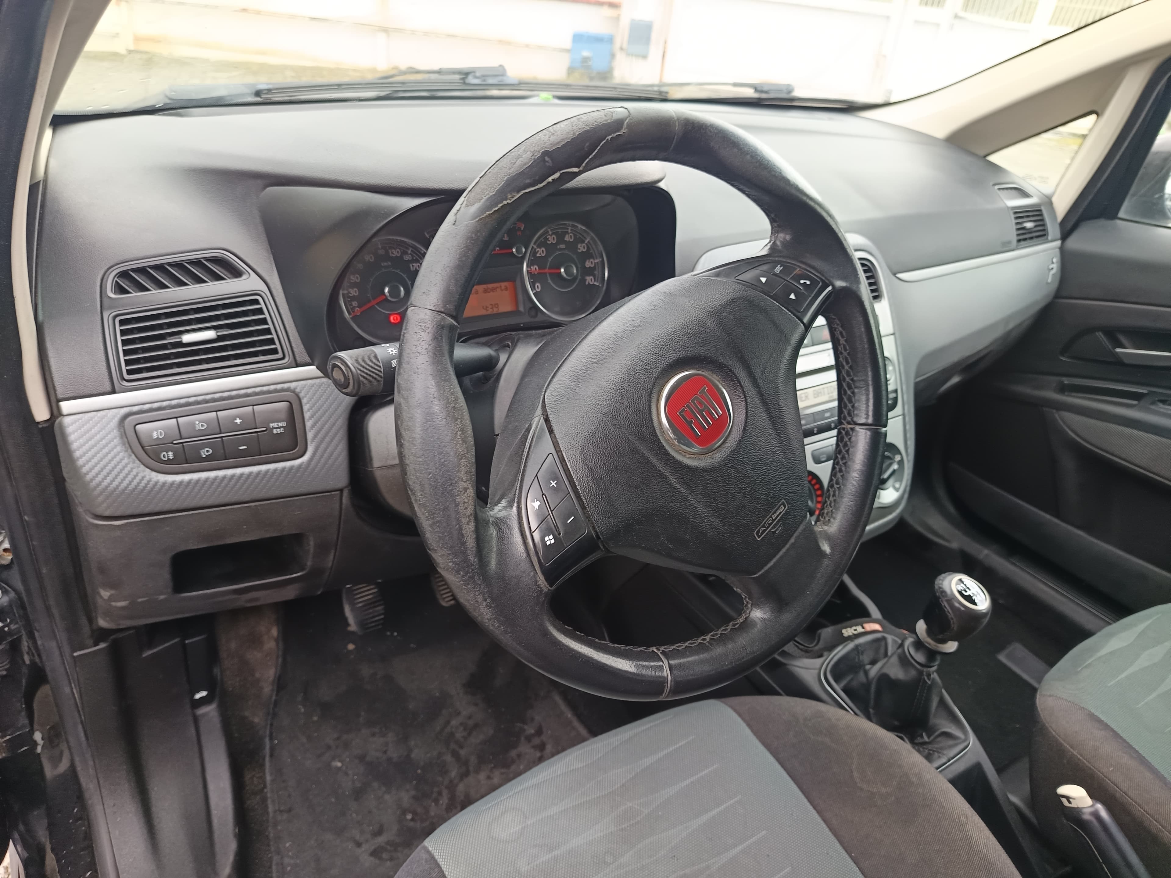 Fiat Punto · Ano 2009 — imagem 26