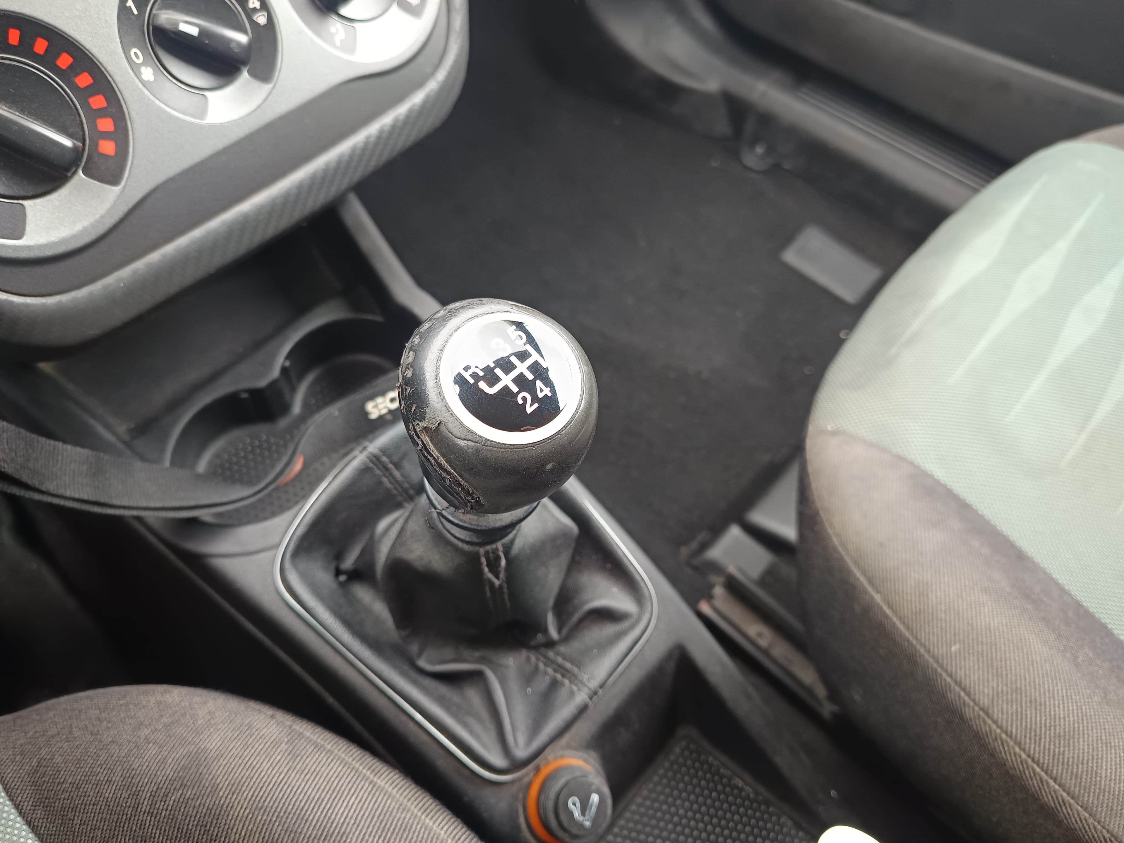 Fiat Punto · Ano 2009 — imagem 34