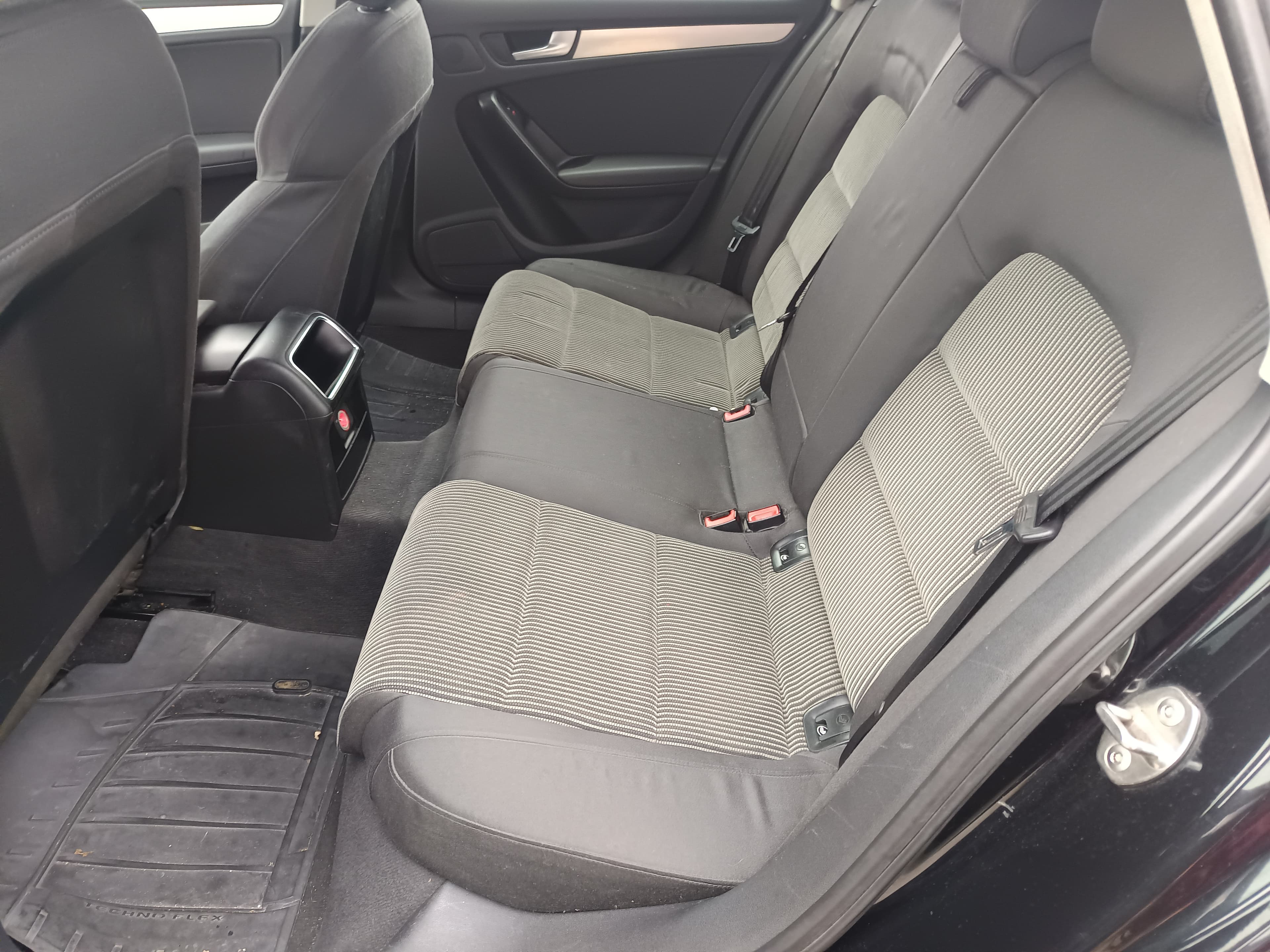 Audi A4 · Ano 2009 — imagem 33