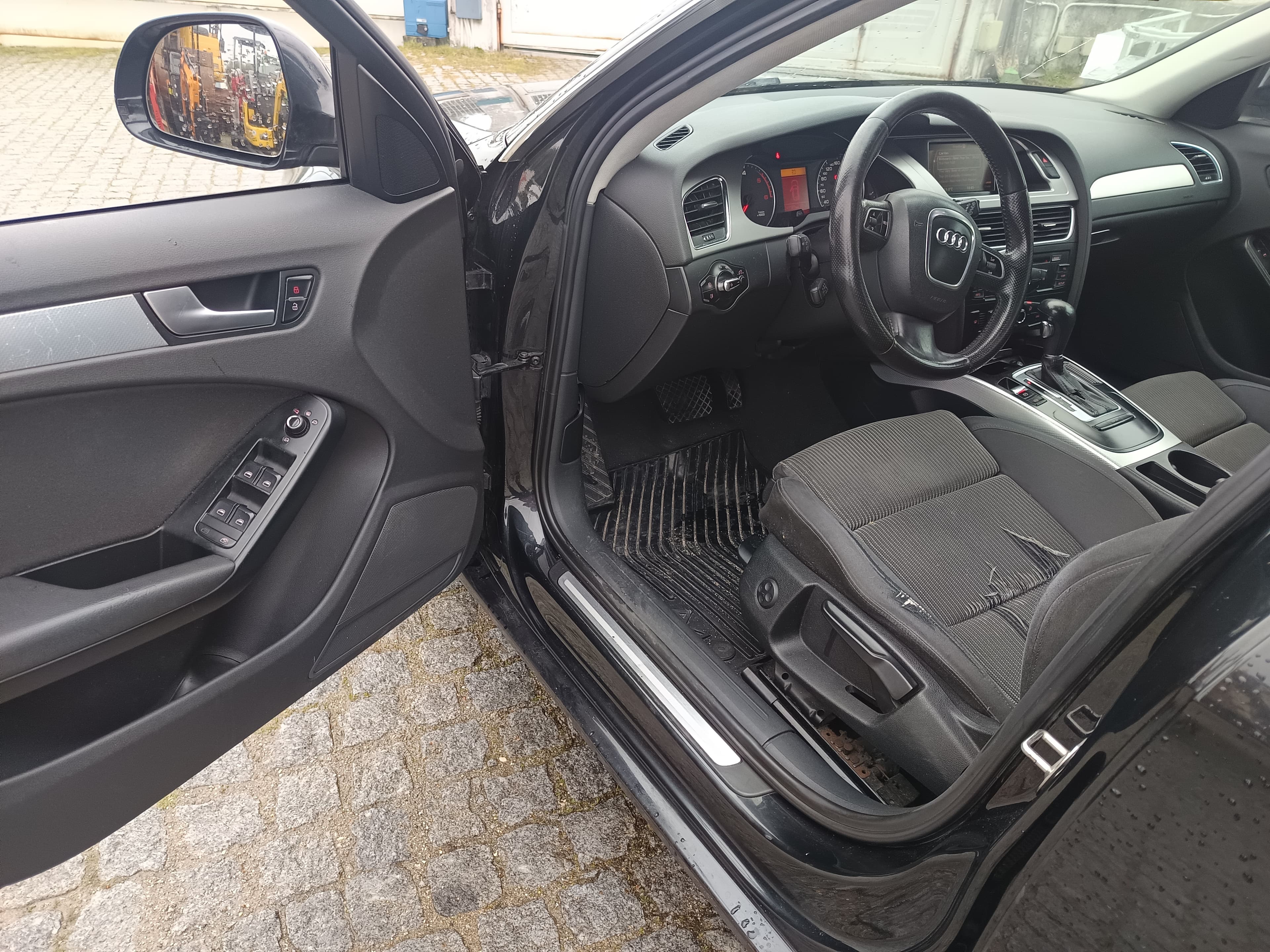 Audi A4 · Ano 2009 — imagem 34