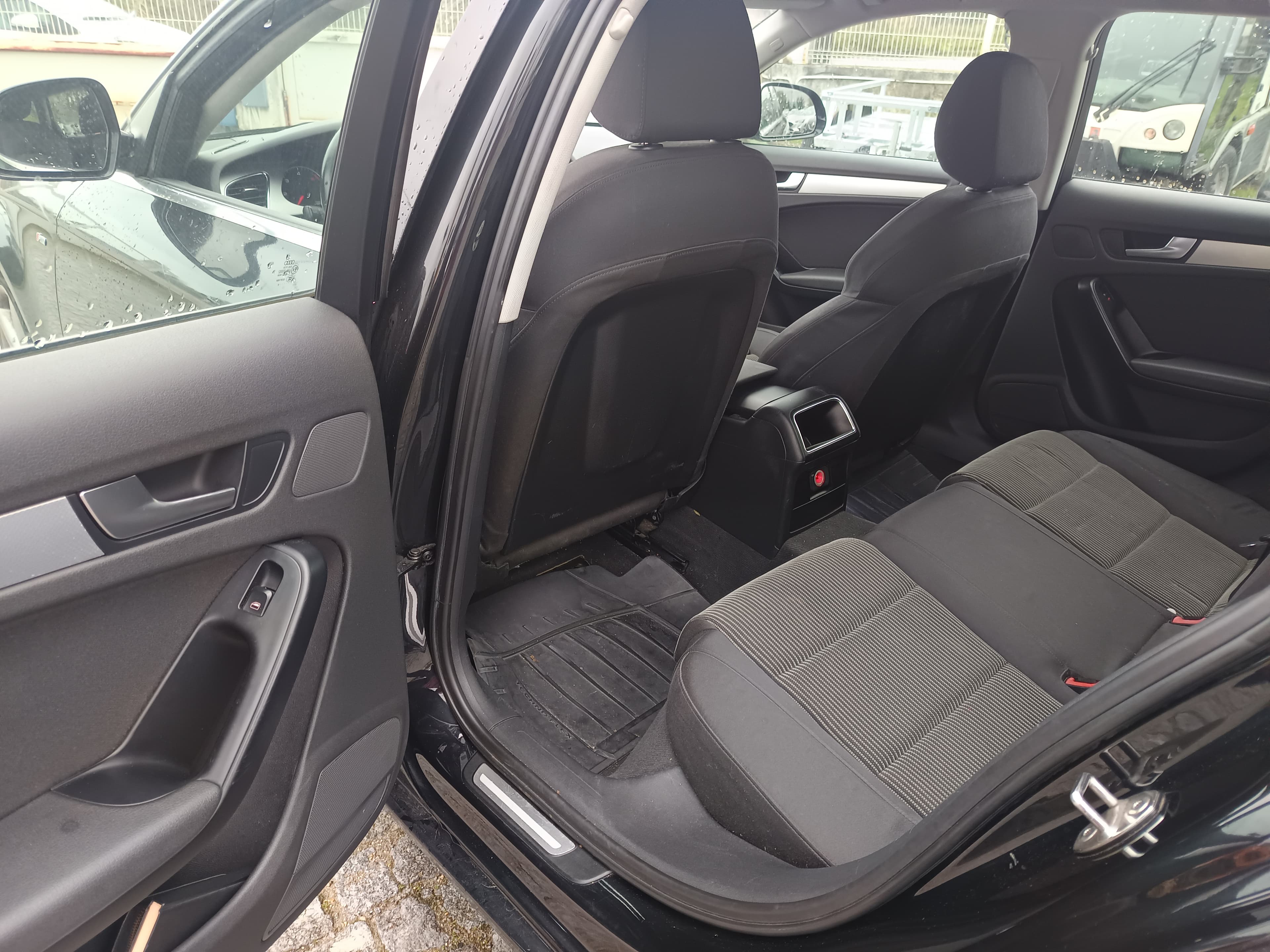 Audi A4 · Ano 2009 — imagem 31