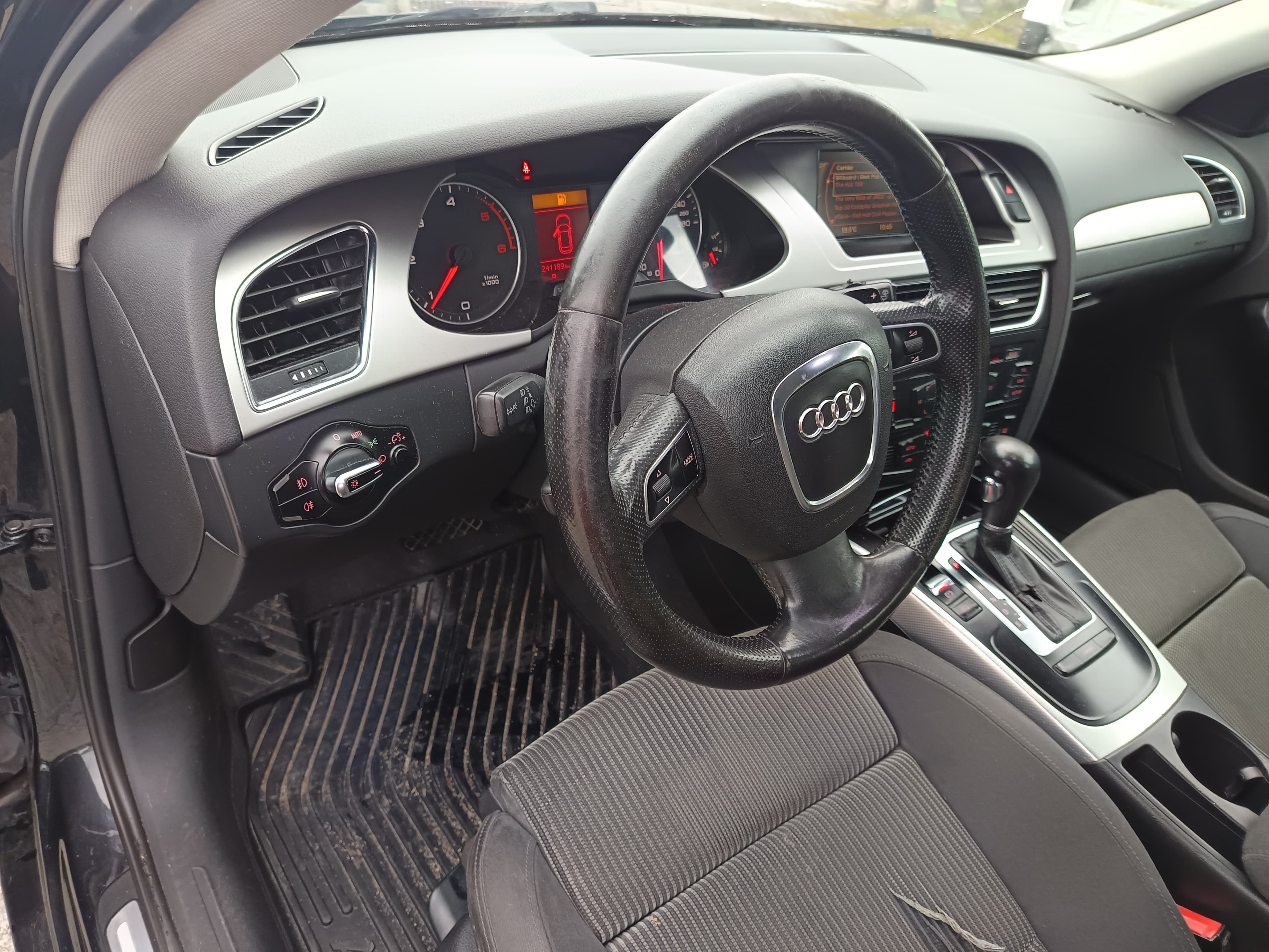 Audi A4 · Ano 2009 — imagem 39