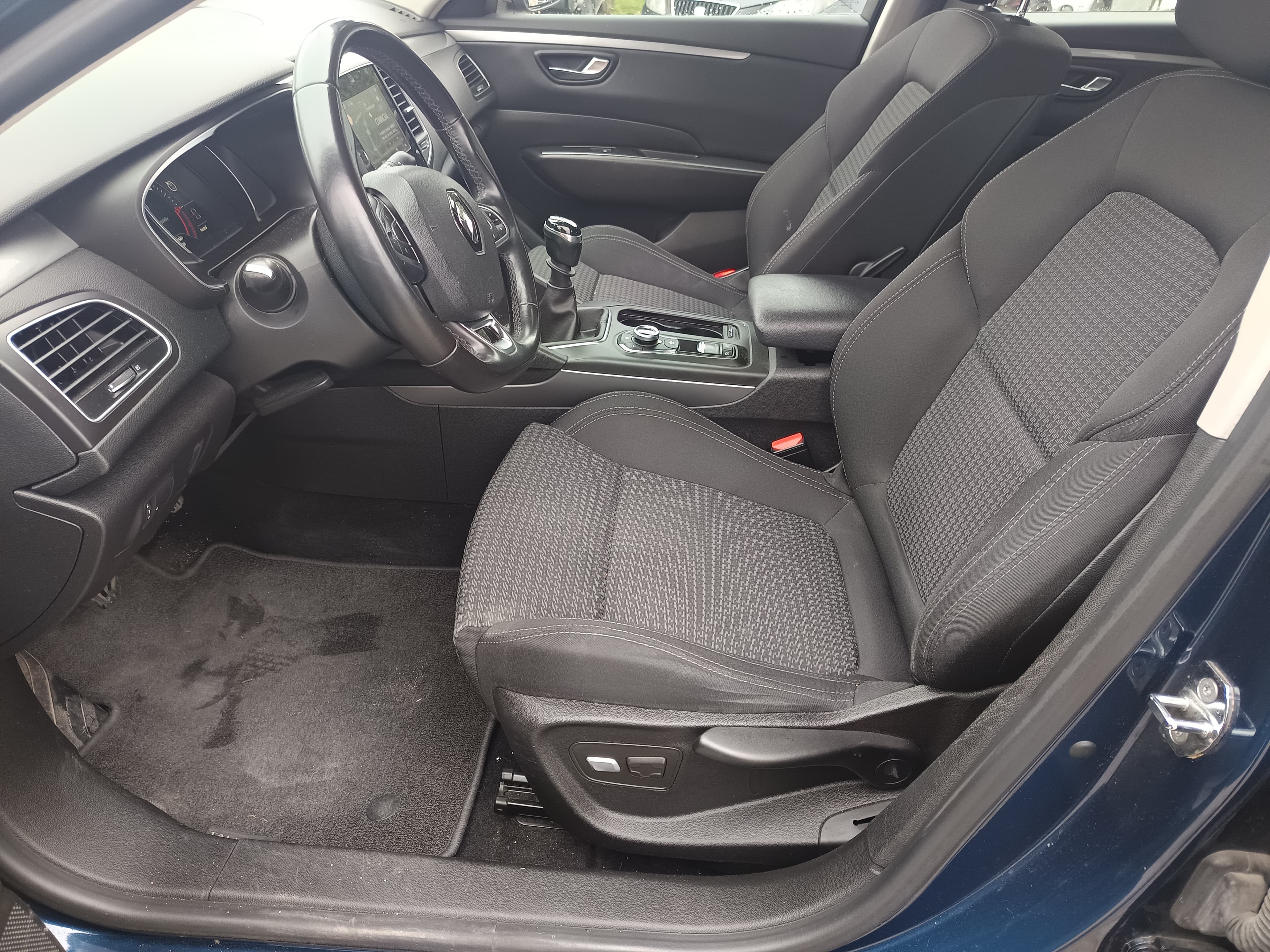 Renault Talisman · Ano 2018 — image 37