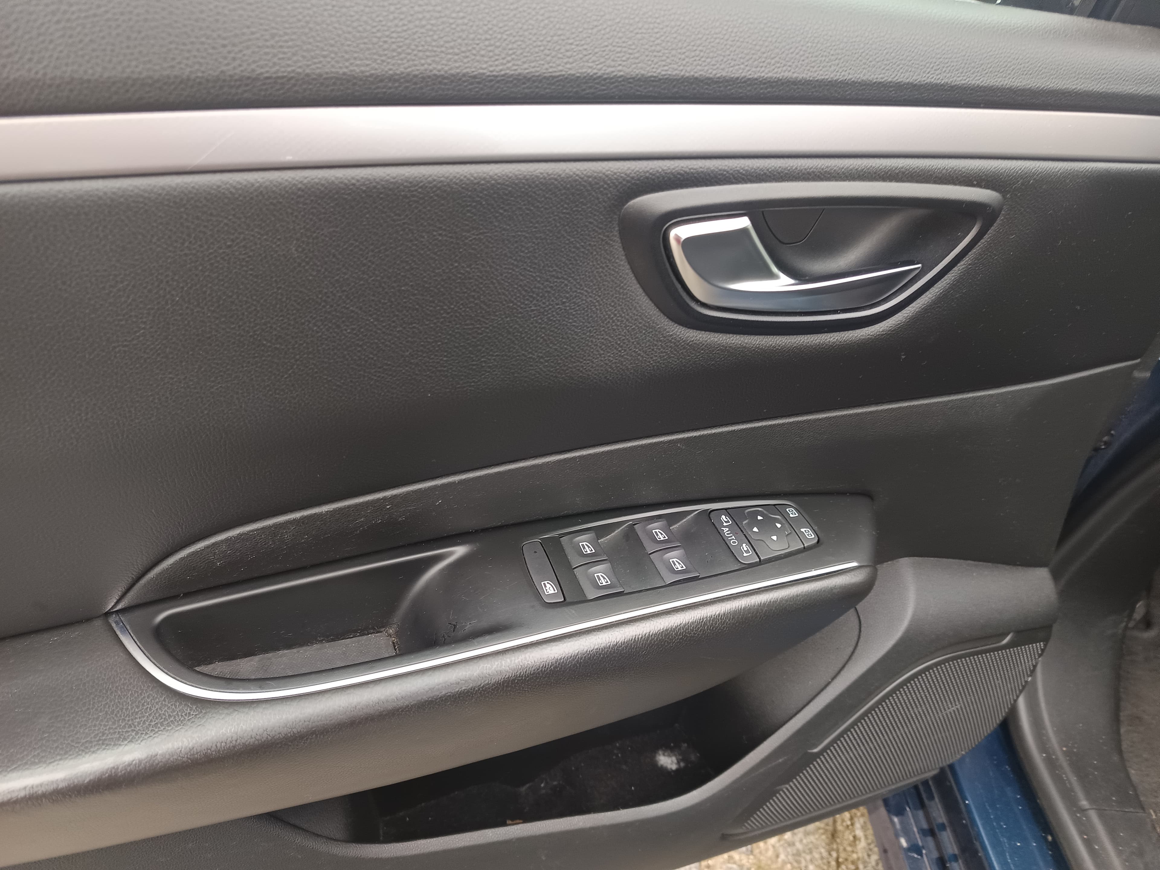 Renault Talisman · Ano 2018 — image 36