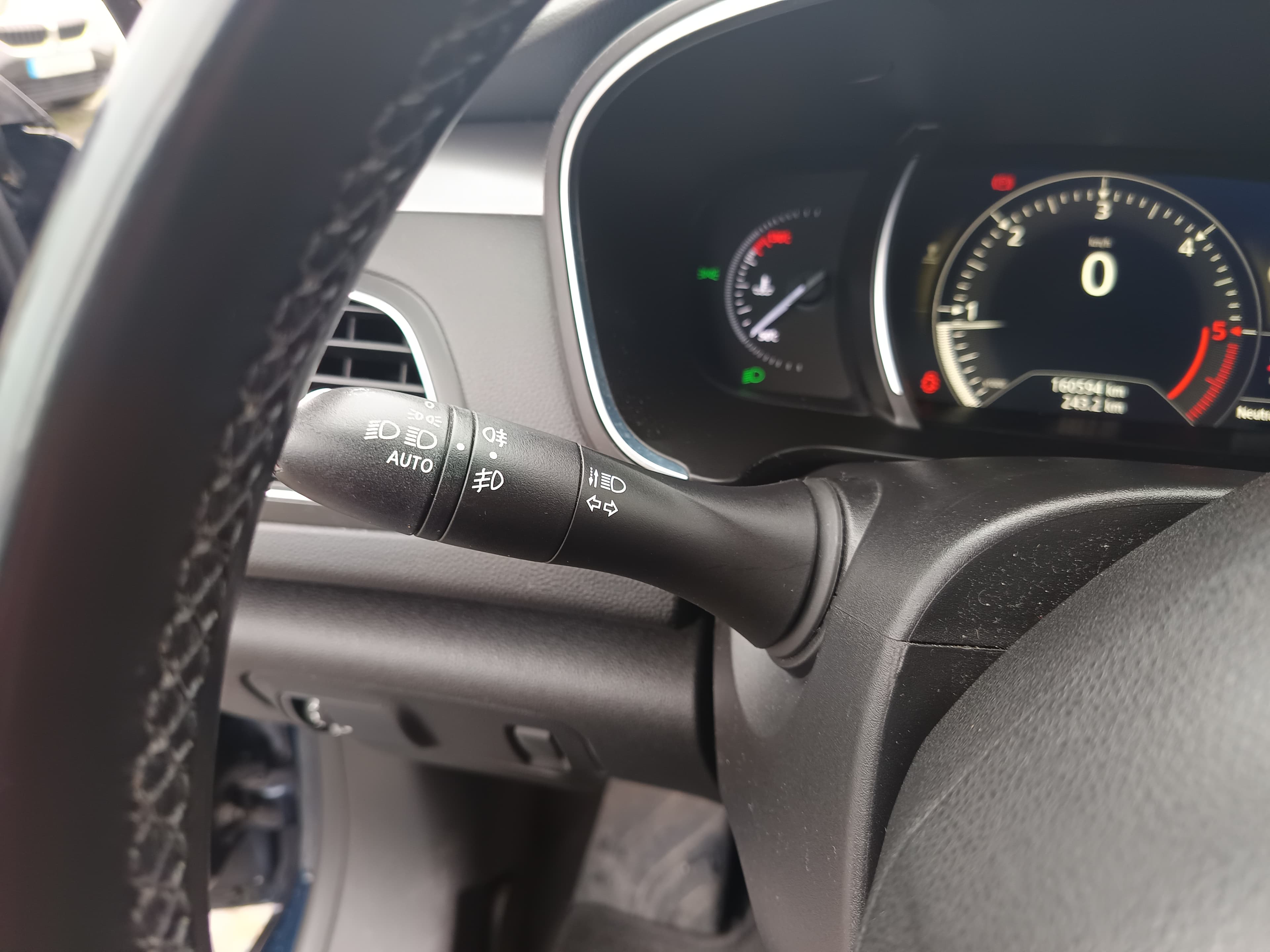 Renault Talisman · Ano 2018 — image 47