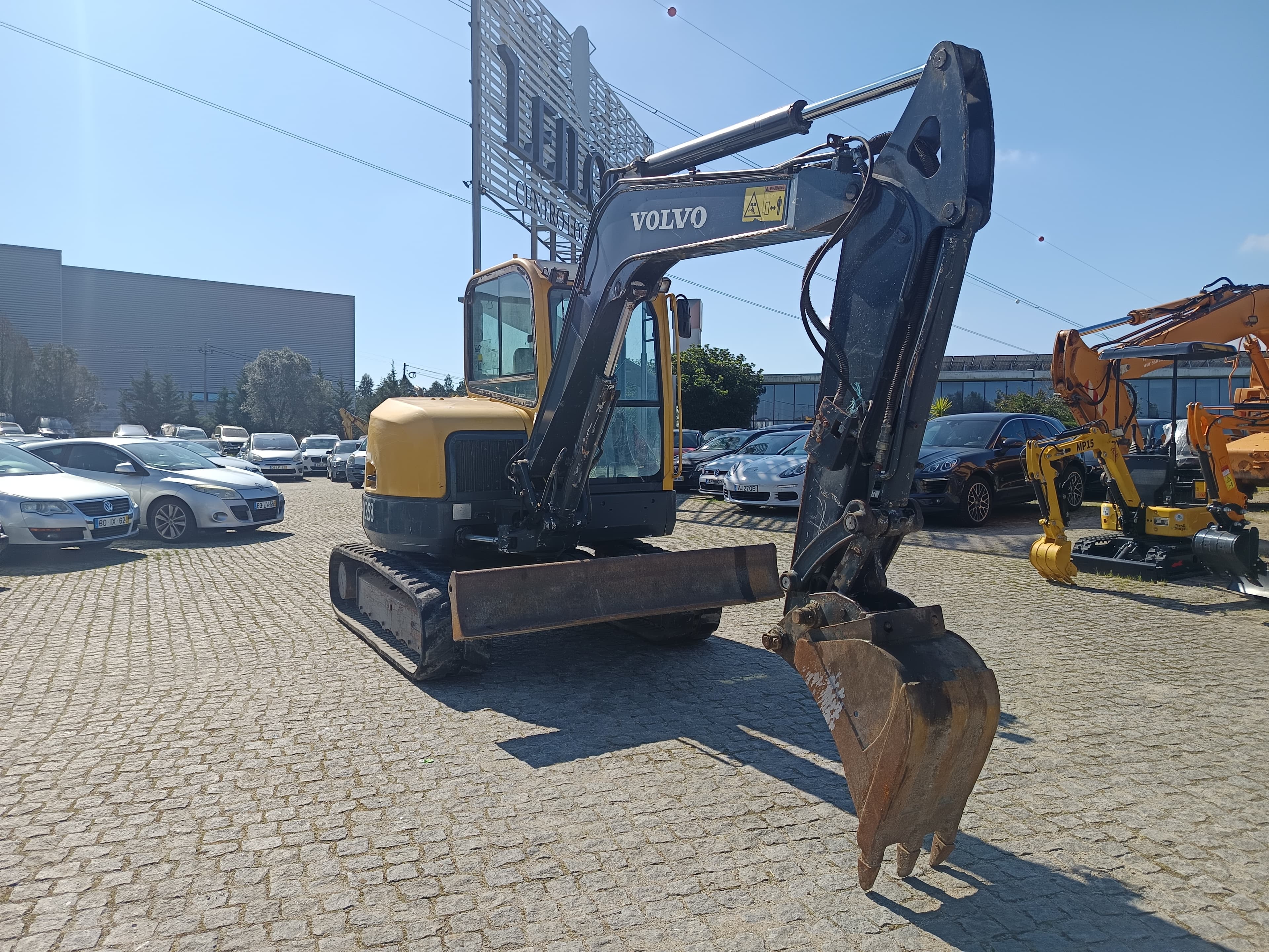 Giratória Volvo · Ano 2007 — image 2