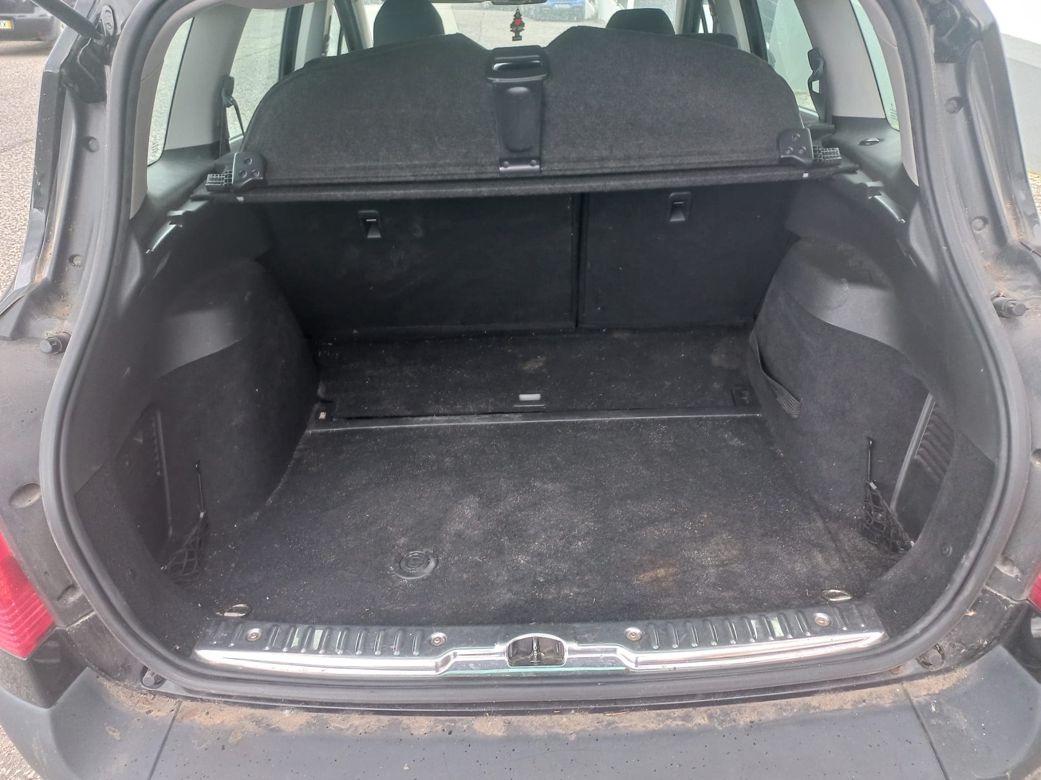 Peugeot 308 SW · Ano 2008 — image 18