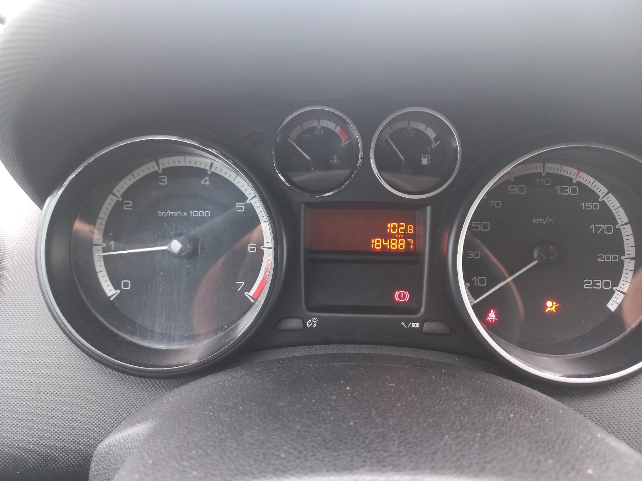 Peugeot 308 SW · Ano 2008 — image 23