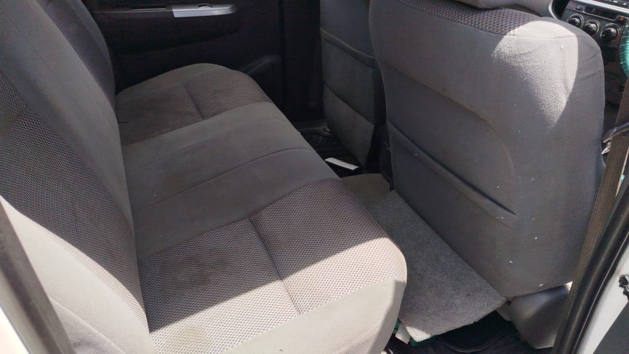 Toyota Hilux — image 3