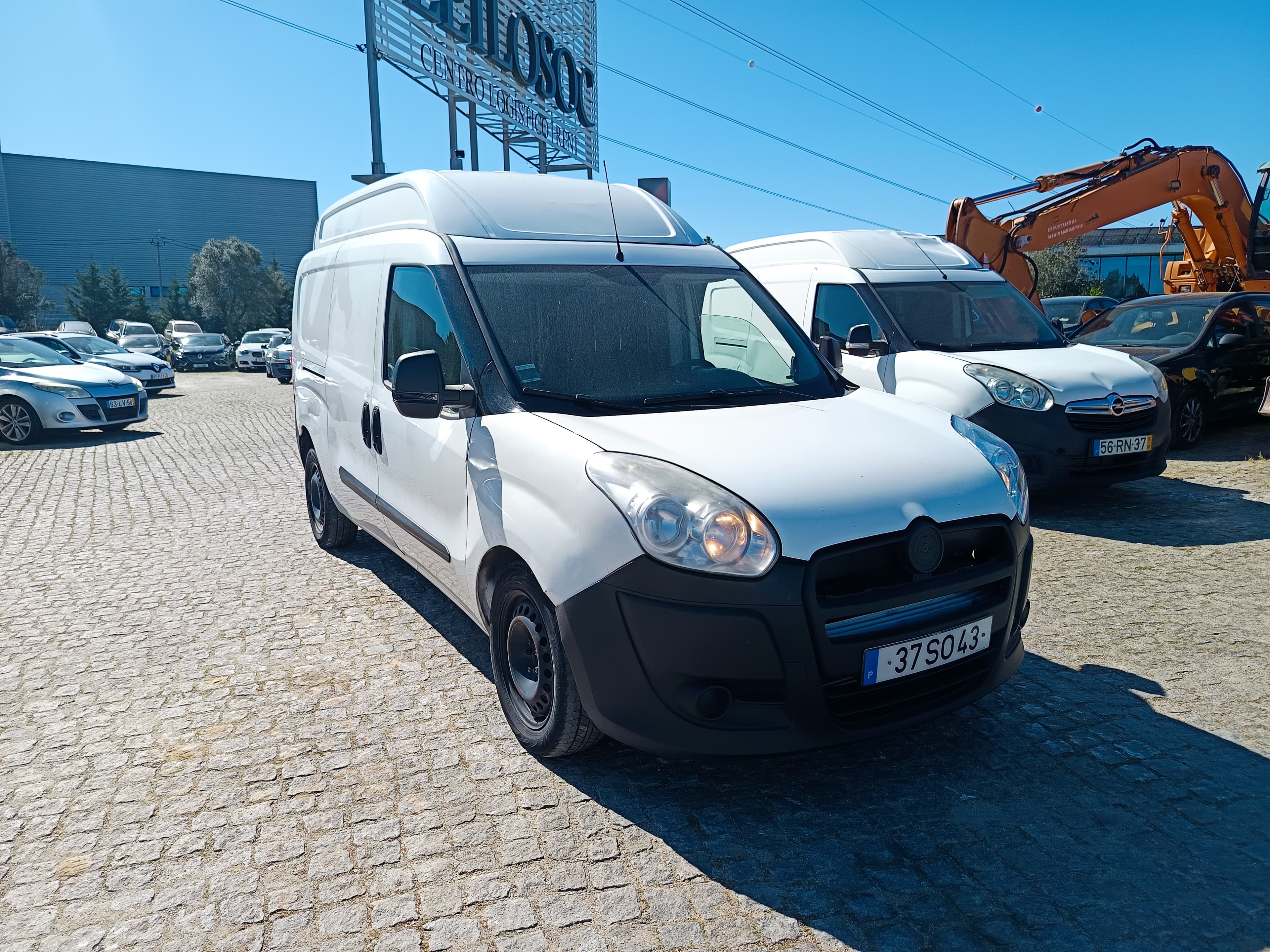 Opel Combo · Ano 2017 — imagem 3