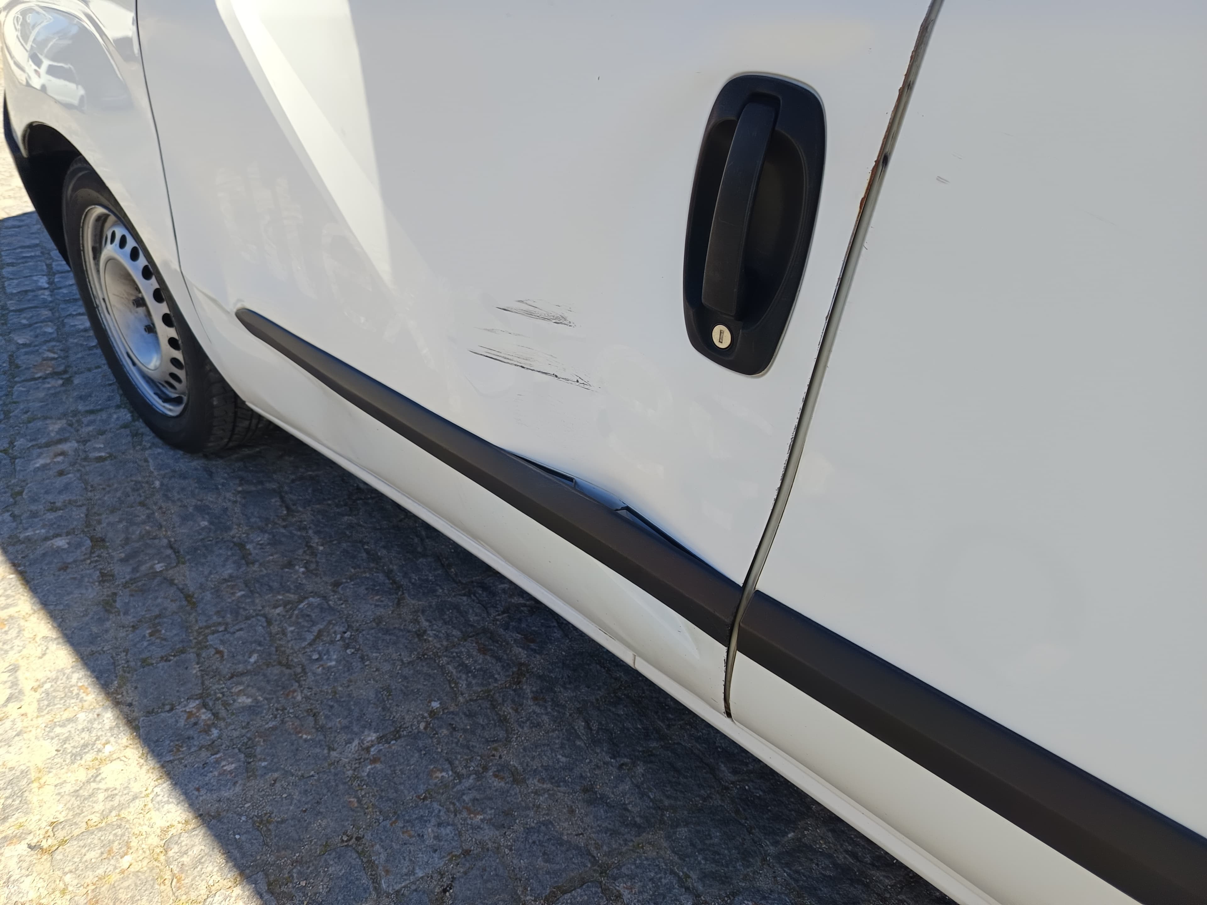 Opel Combo · Ano 2017 — imagem 15