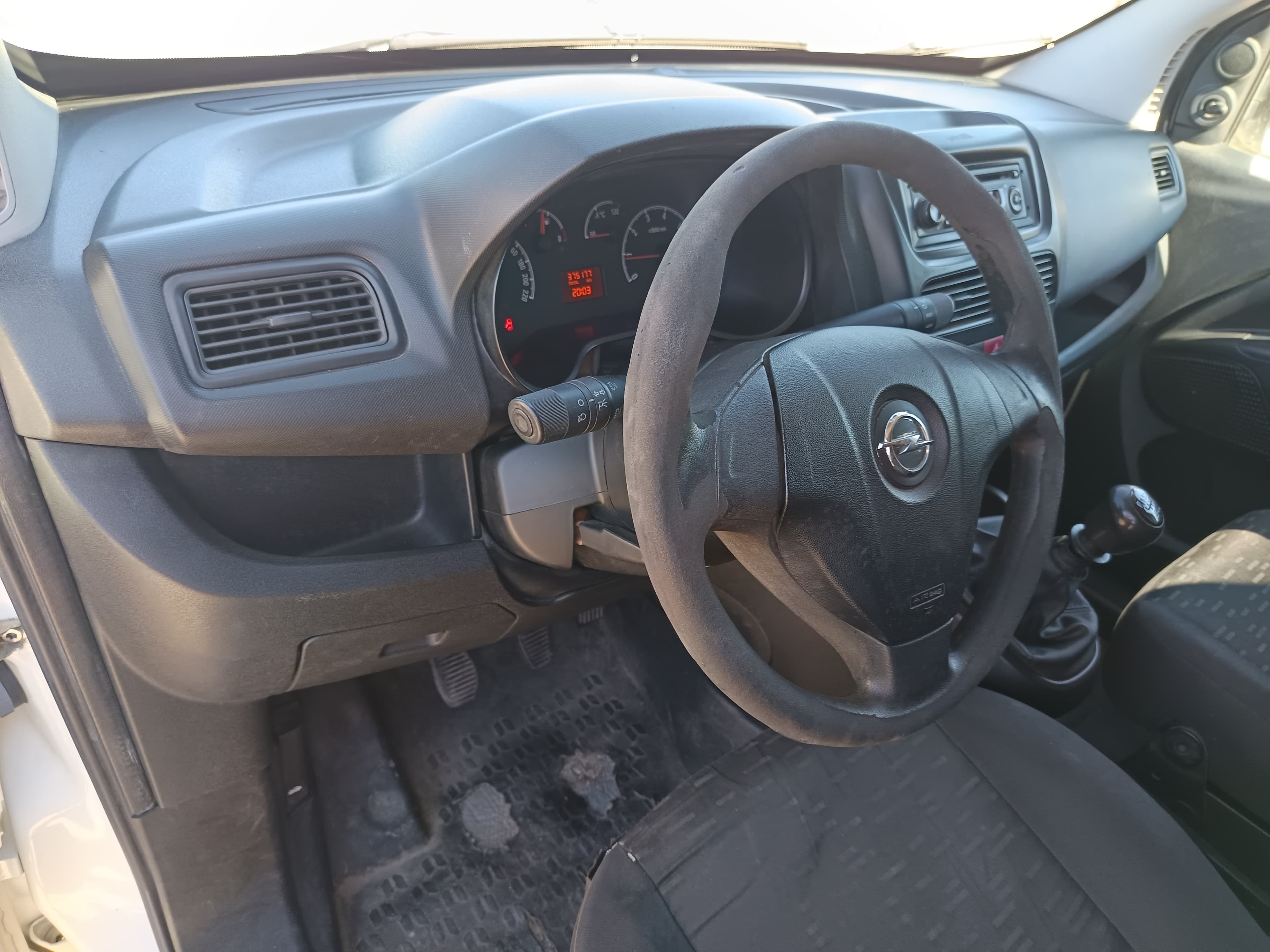 Opel Combo · Ano 2016 — image 34
