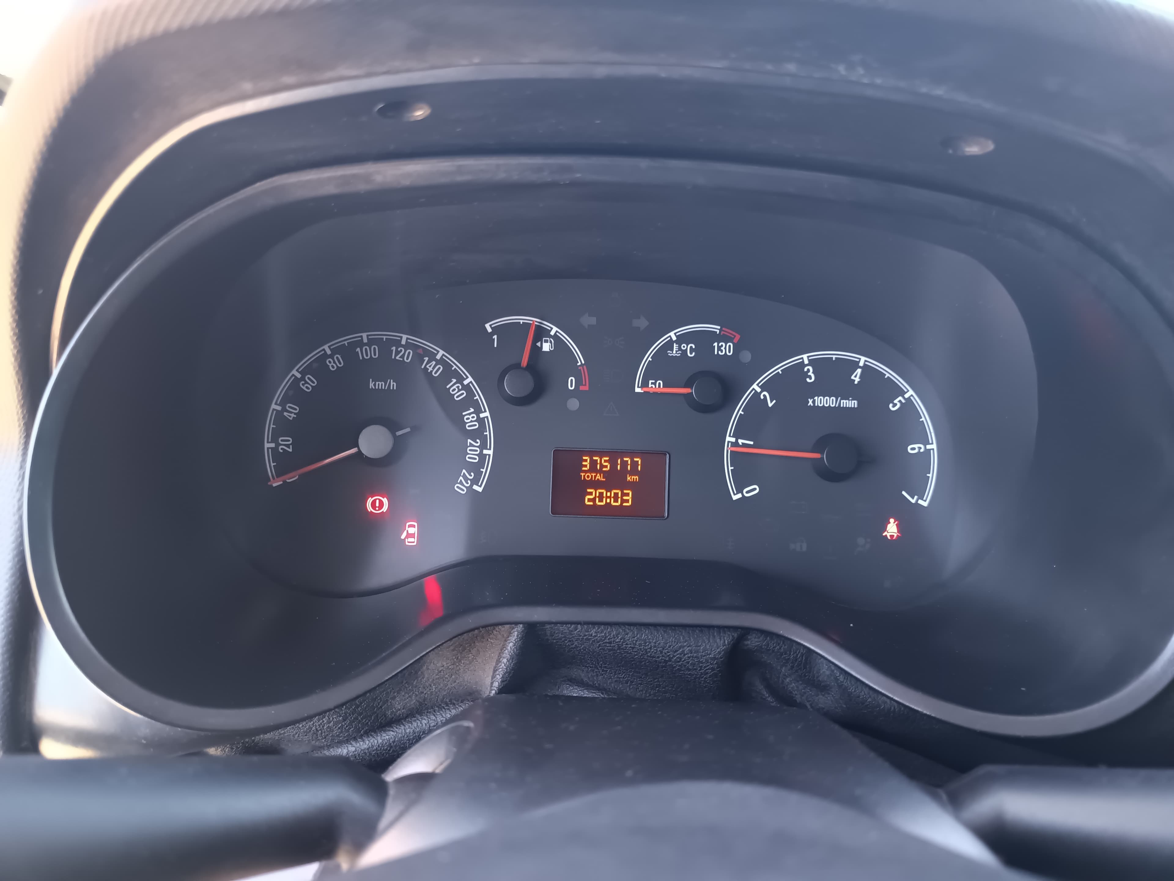 Opel Combo · Ano 2016 — image 38