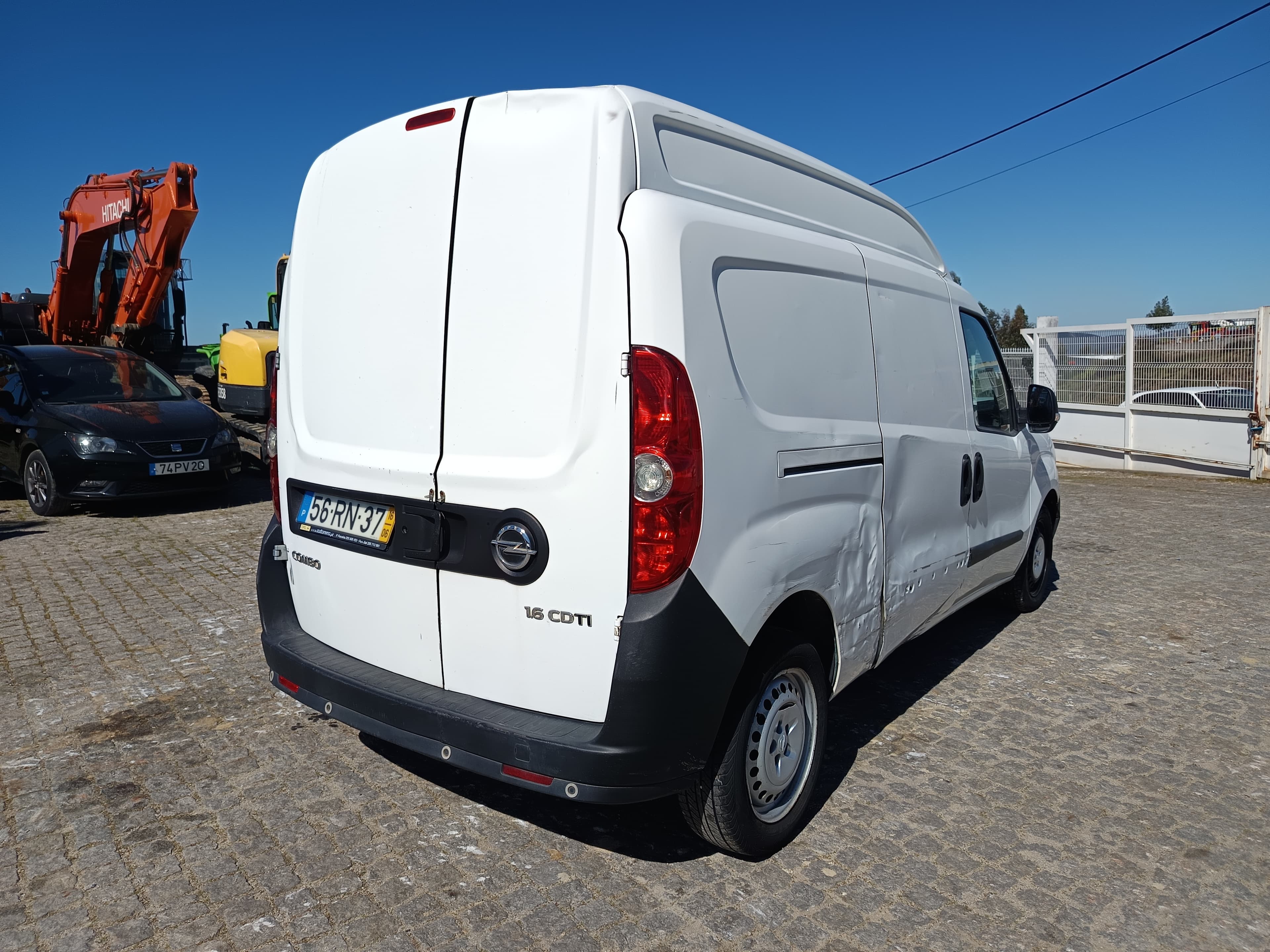 Opel Combo · Ano 2016 — image 4