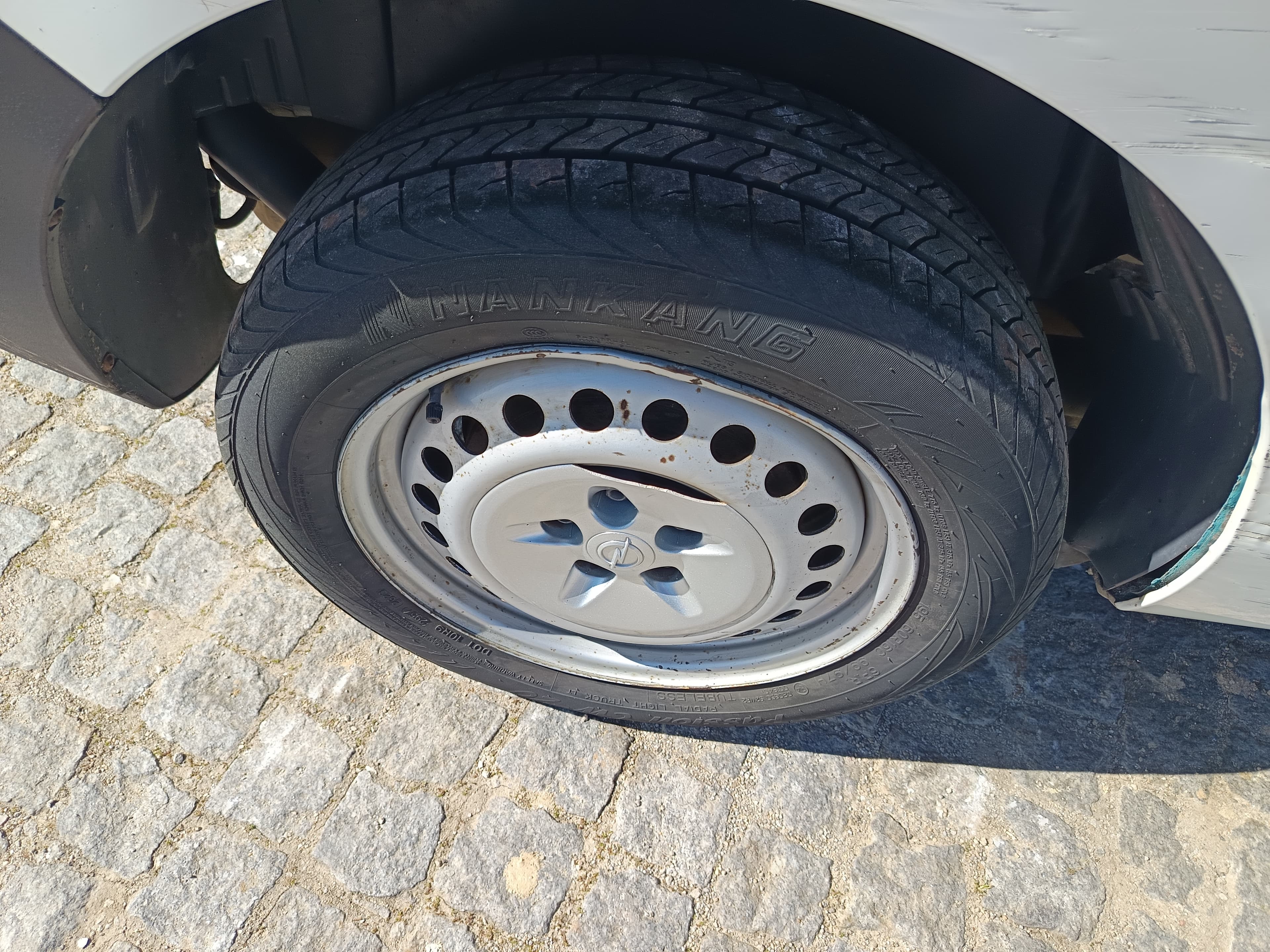 Opel Combo · Ano 2016 — image 12