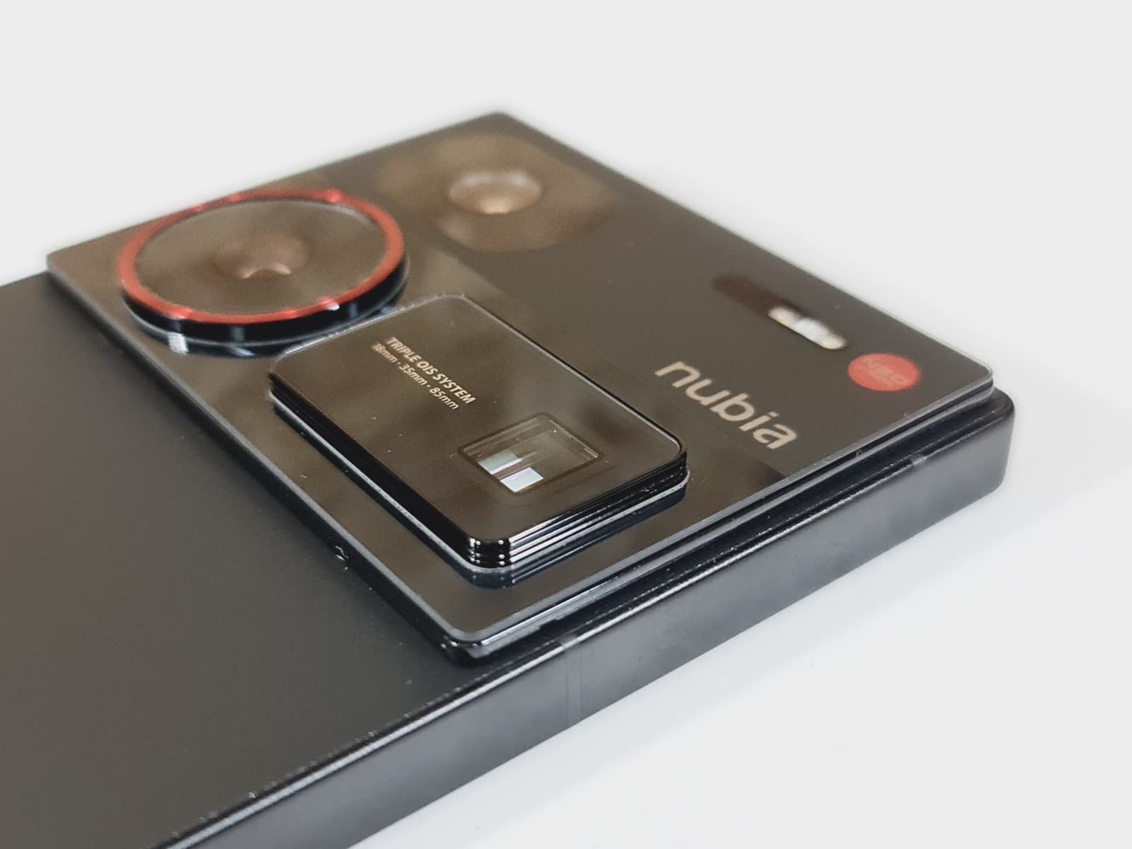 Telemóvel Nubia Z60 Ultra — imagem 9