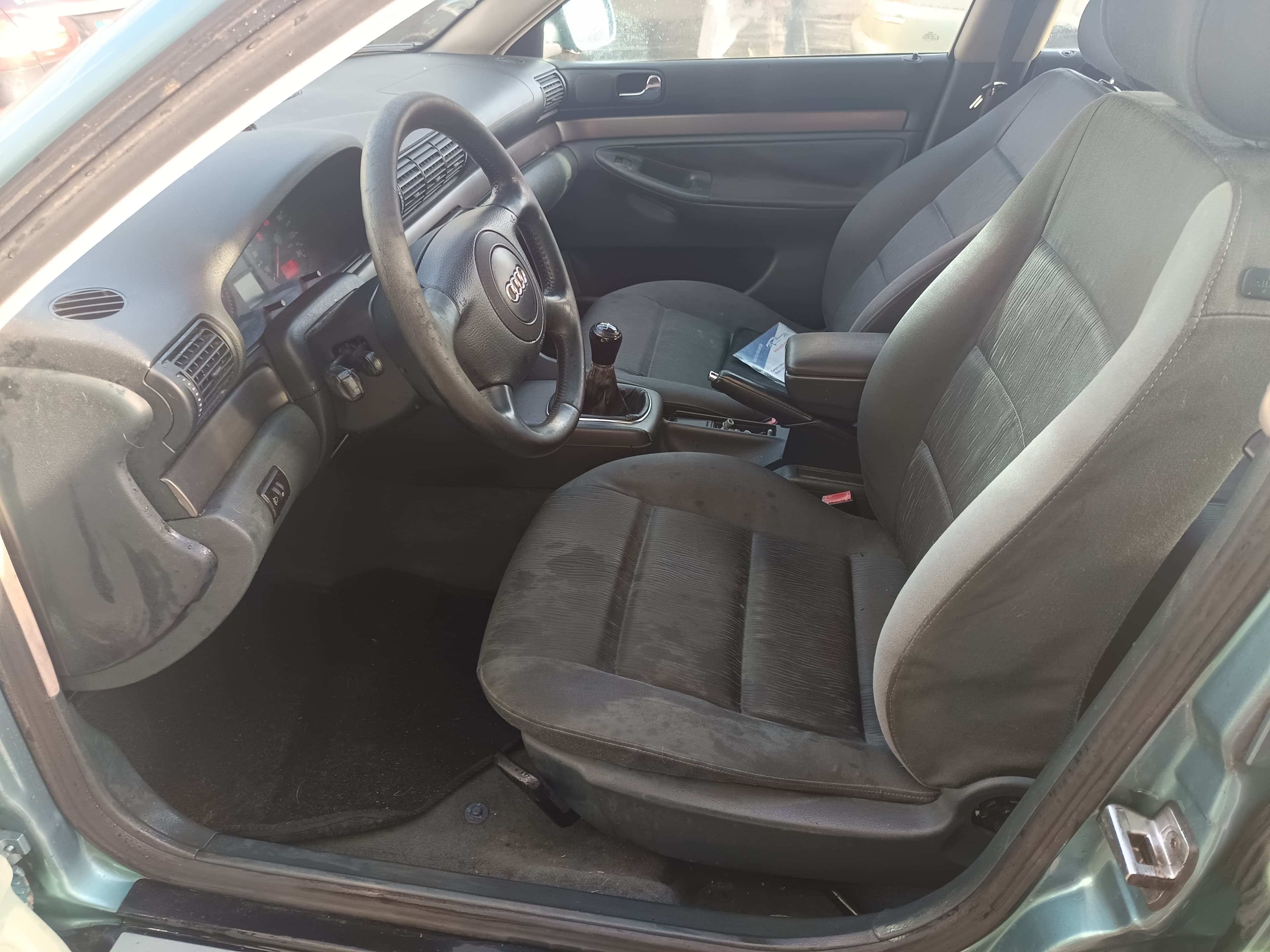 Audi A4 · Ano 1999 — imagem 33