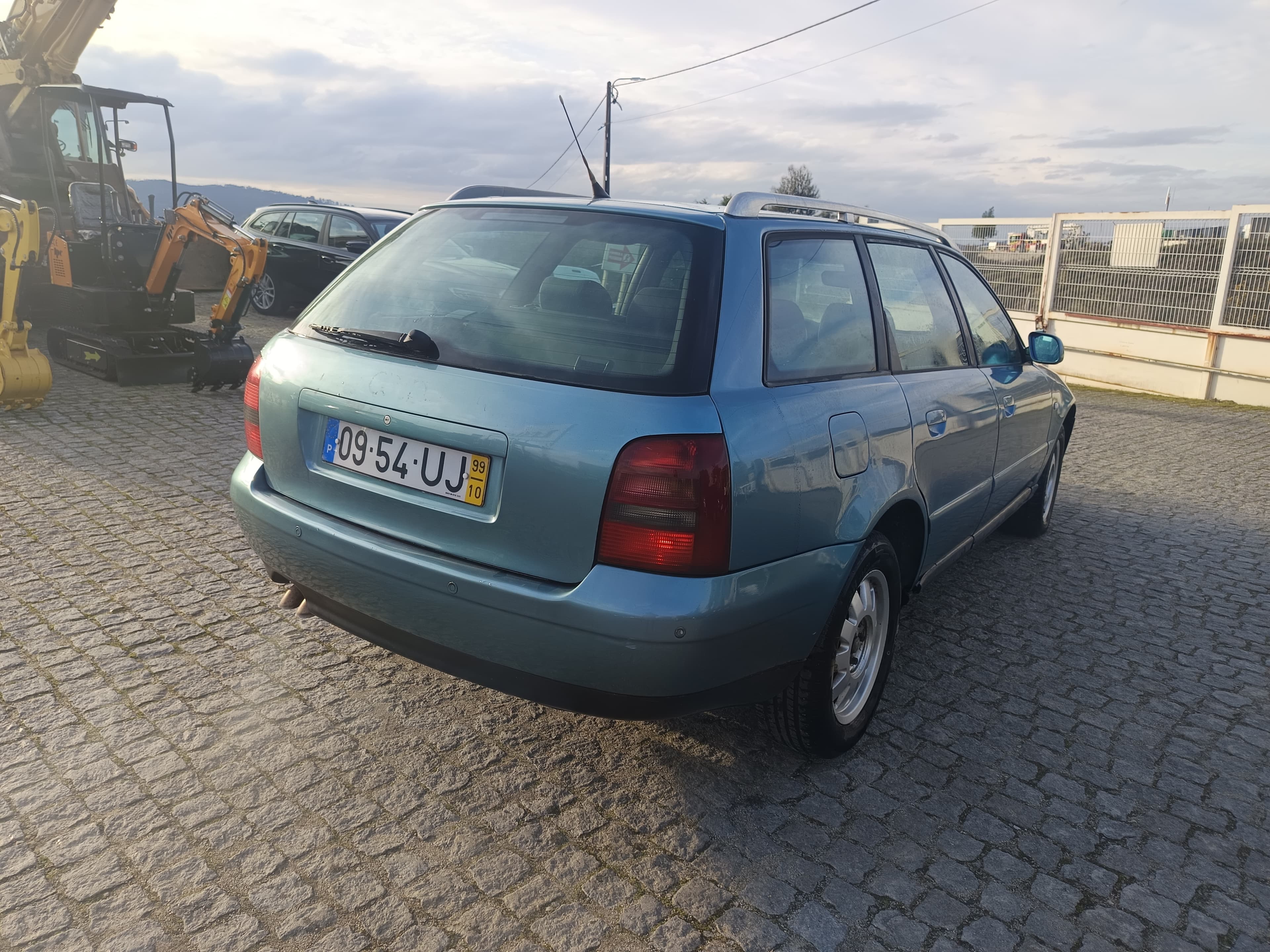Audi A4 · Ano 1999 — imagem 4