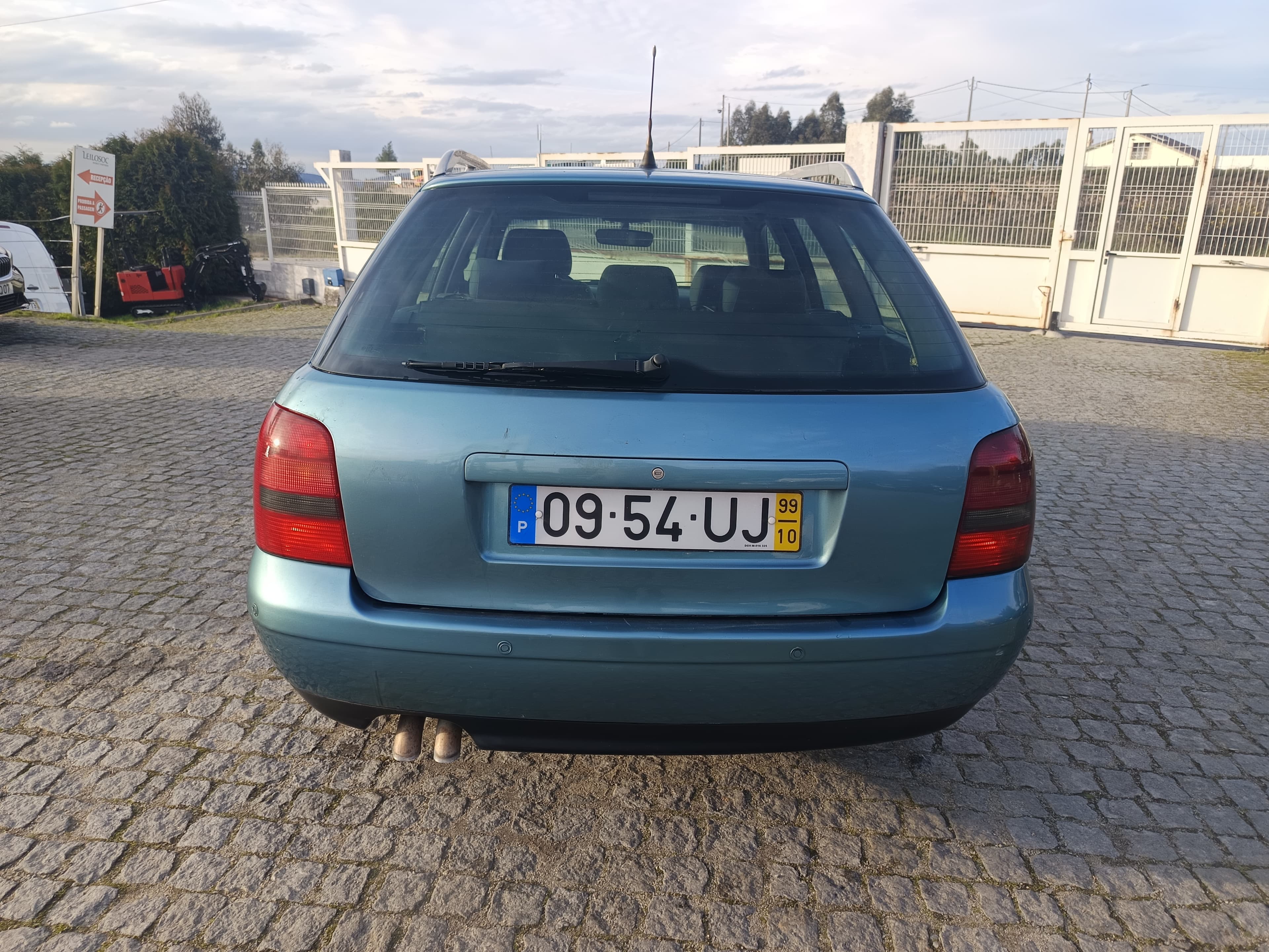 Audi A4 · Ano 1999 — imagem 5