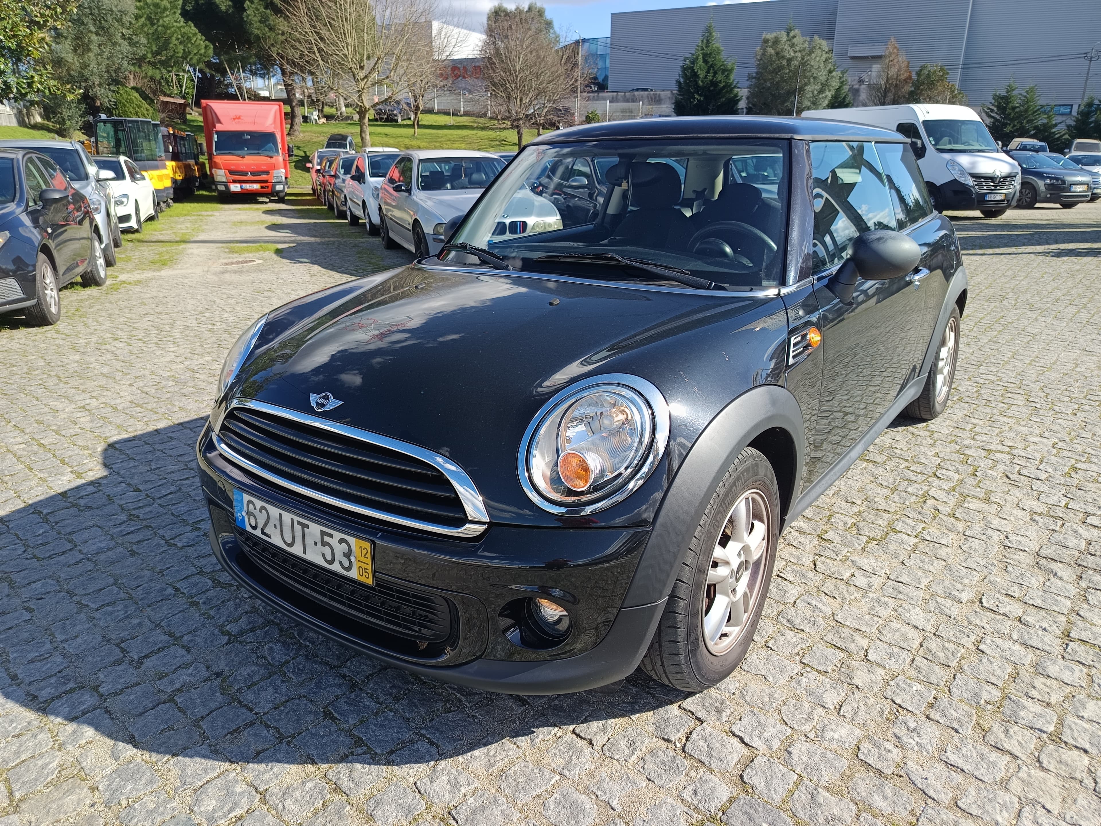 Mini Cooper One D · Ano 2012 — imagem 1