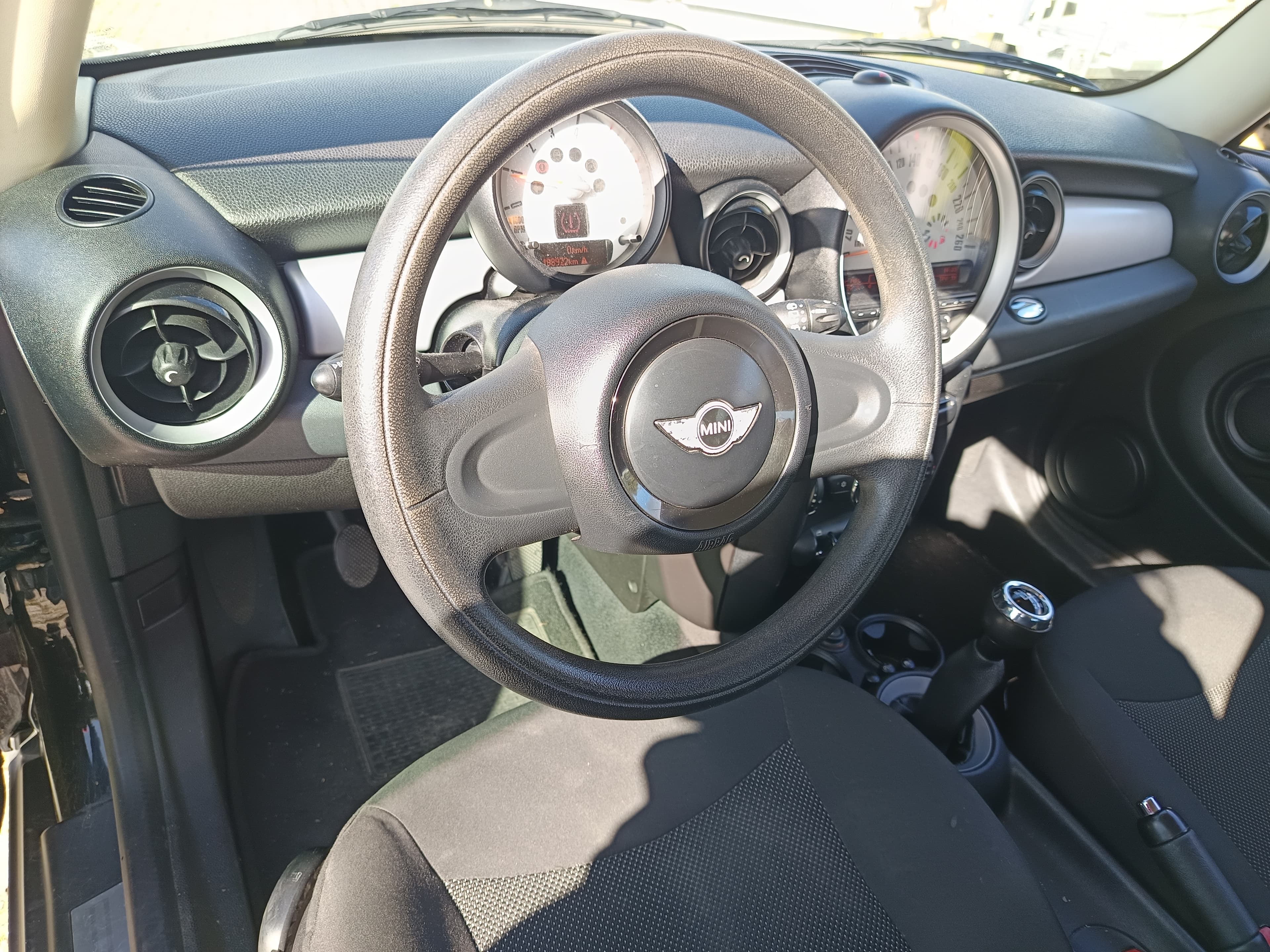 Mini Cooper One D · Ano 2012 — imagem 24