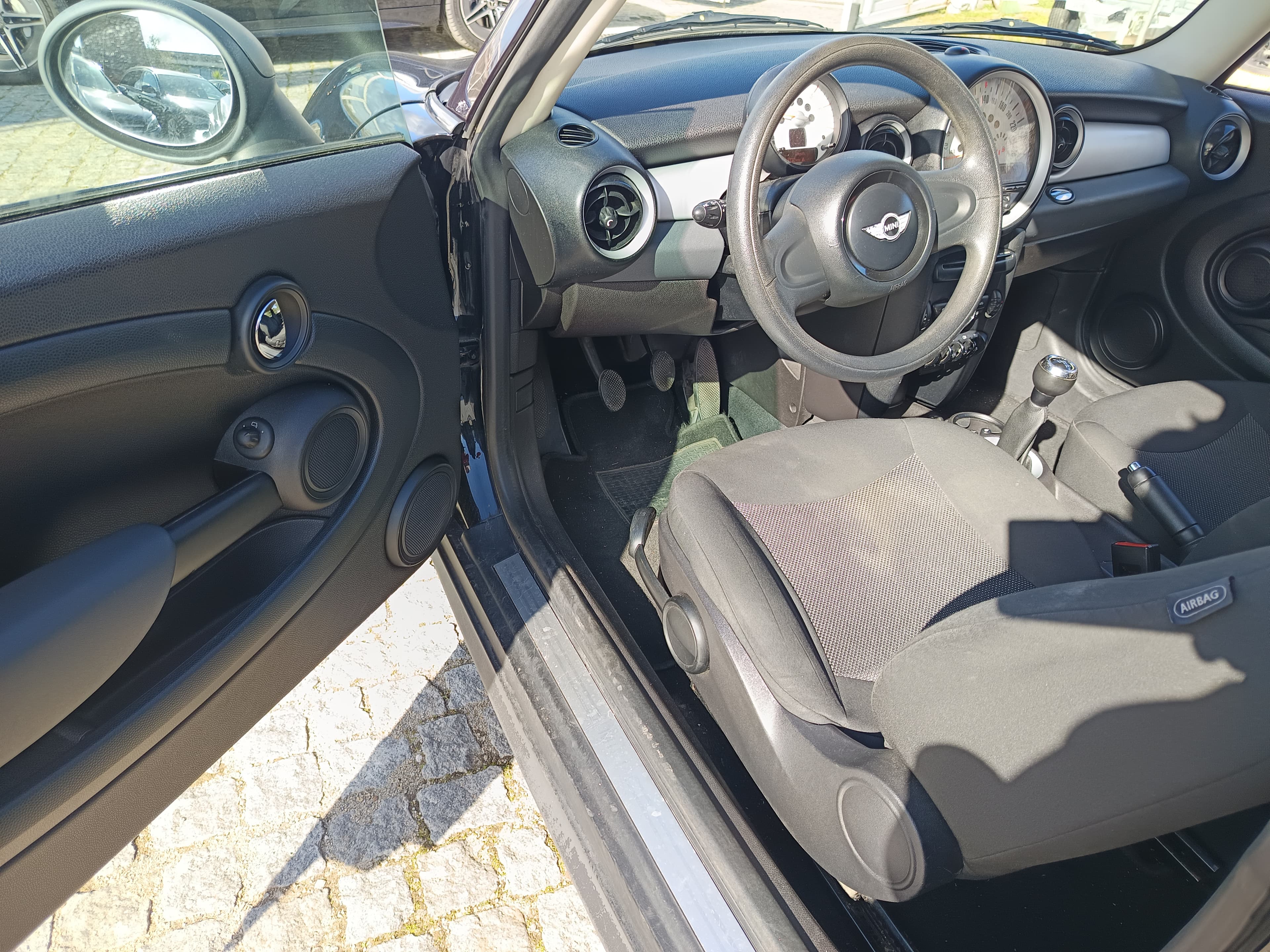 Mini Cooper One D · Ano 2012 — imagem 21
